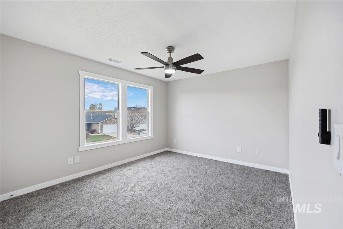 16918 Elsinore Ave, Caldwell, Idaho 83607, 4 Bedrooms, 2.5 Bathrooms, Residential For Sale, Price $389,000,MLS 98966813