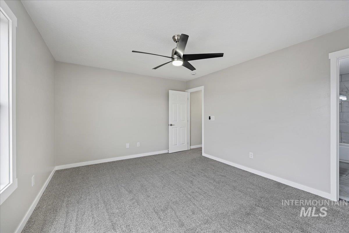 16918 Elsinore Ave, Caldwell, Idaho 83607, 4 Bedrooms, 2.5 Bathrooms, Residential For Sale, Price $389,000,MLS 98966813