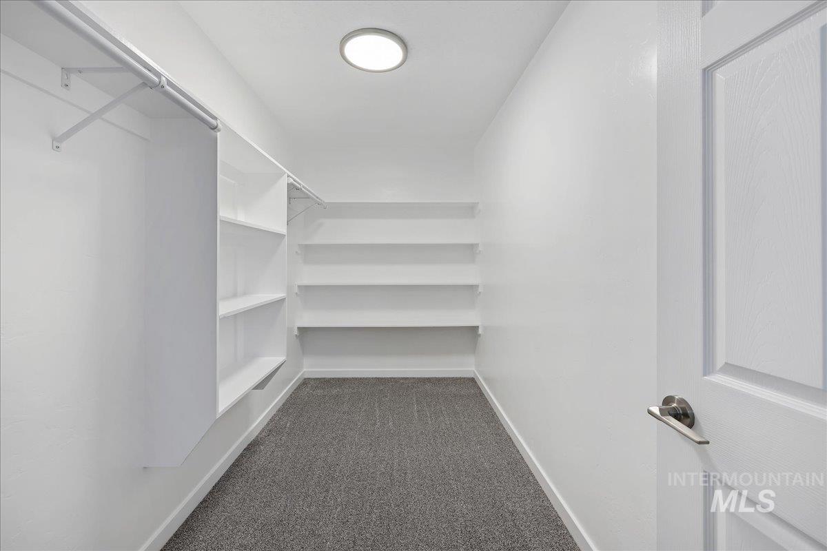 16918 Elsinore Ave, Caldwell, Idaho 83607, 4 Bedrooms, 2.5 Bathrooms, Residential For Sale, Price $389,000,MLS 98966813