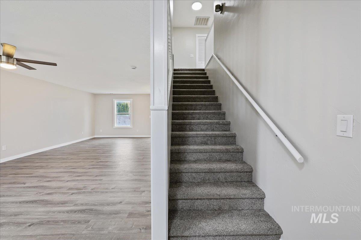 16918 Elsinore Ave, Caldwell, Idaho 83607, 4 Bedrooms, 2.5 Bathrooms, Residential For Sale, Price $389,000,MLS 98966813