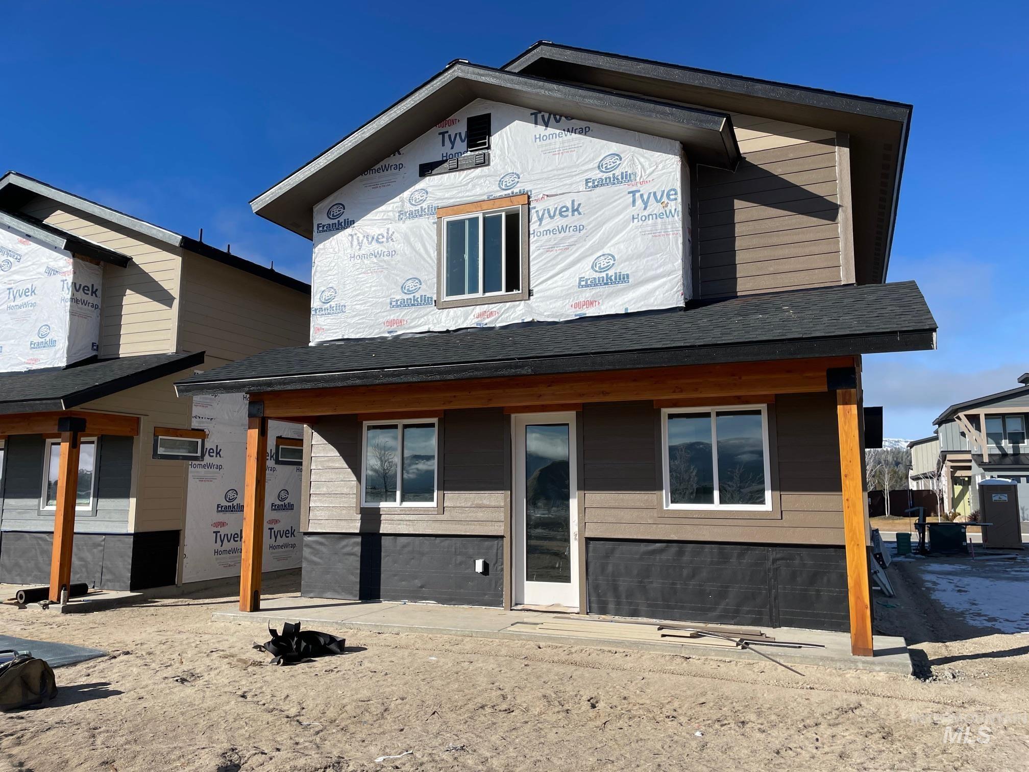 10 North Creek Way, Cascade, Idaho 83611, 3 Bedrooms, 3 Bathrooms, Residential For Sale, Price $549,000,MLS 98966821