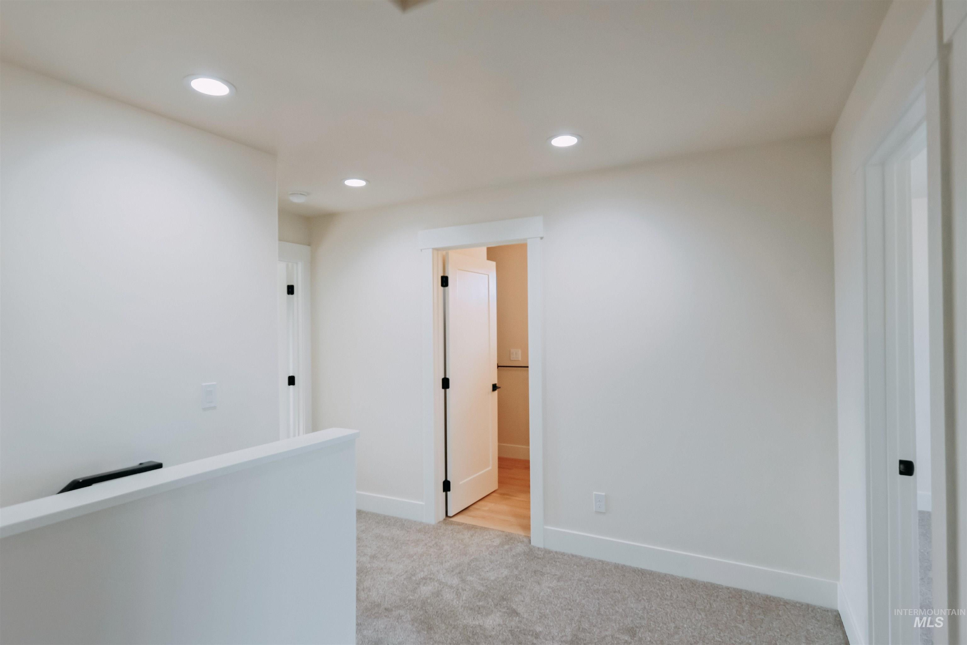 10 North Creek Way, Cascade, Idaho 83611, 3 Bedrooms, 3 Bathrooms, Residential For Sale, Price $549,000, 98966821