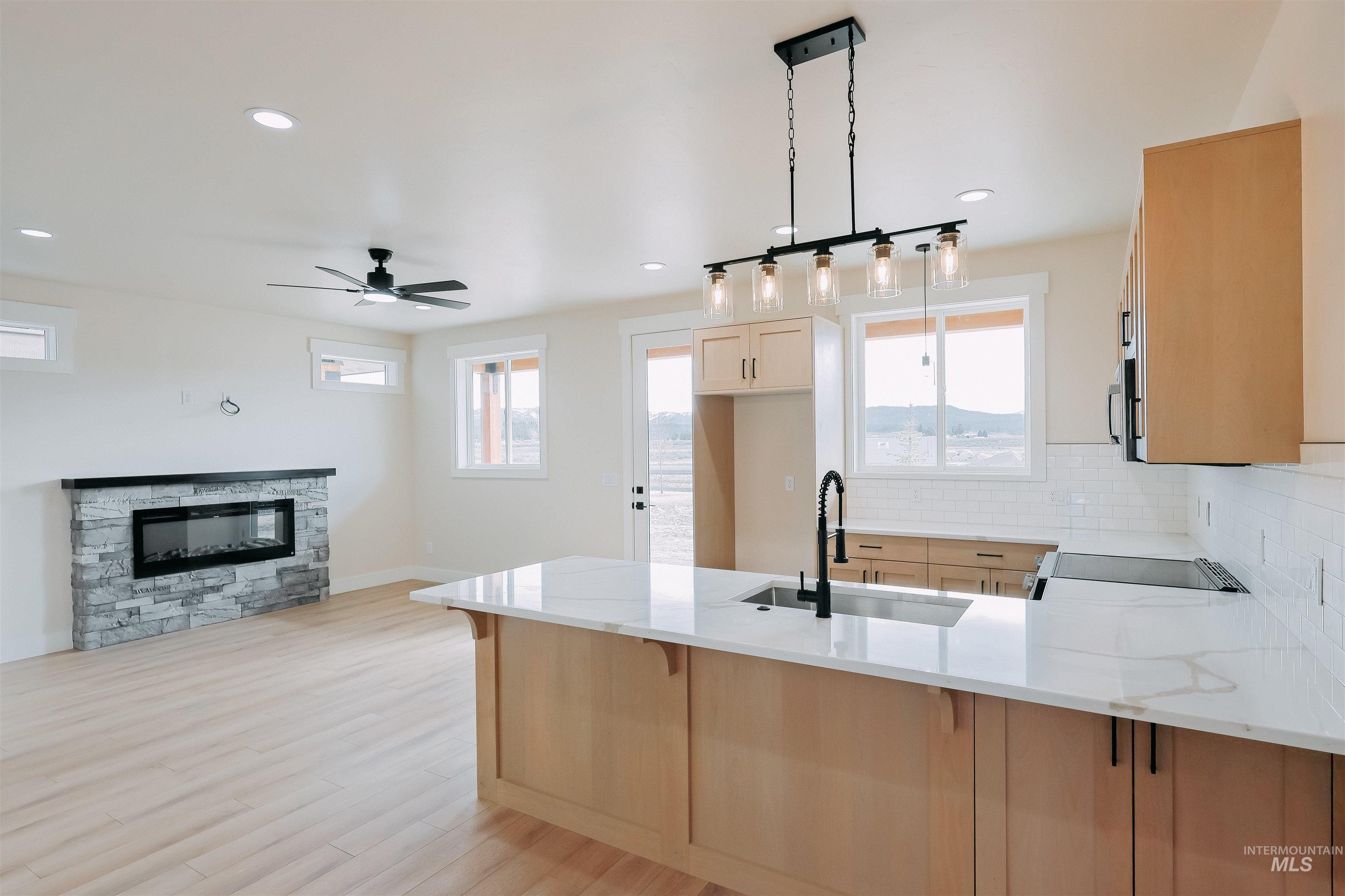 10 North Creek Way, Cascade, Idaho 83611, 3 Bedrooms, 3 Bathrooms, Residential For Sale, Price $549,000, 98966821