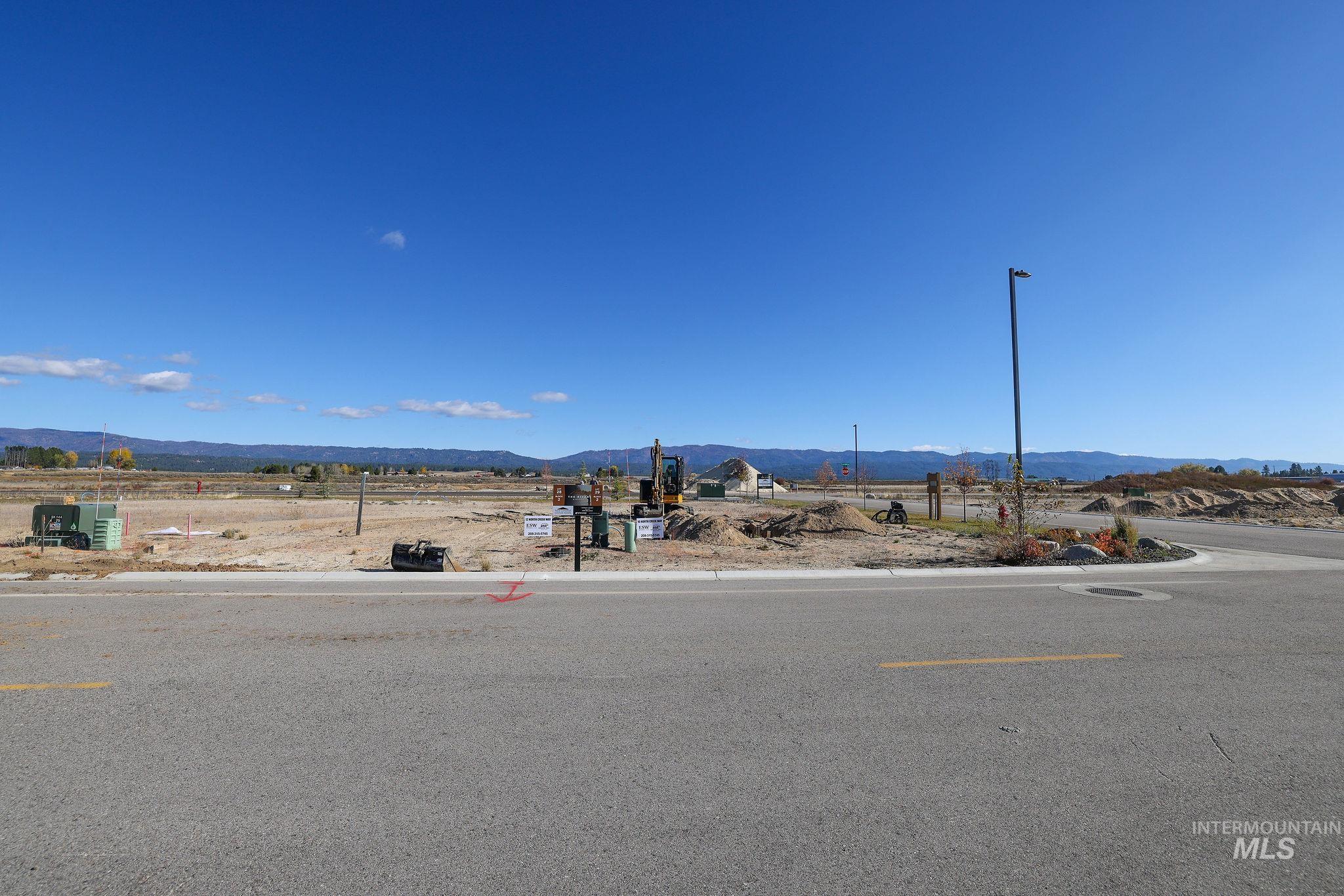 10 North Creek Way, Cascade, Idaho 83611, 3 Bedrooms, 3 Bathrooms, Residential For Sale, Price $549,000,MLS 98966821