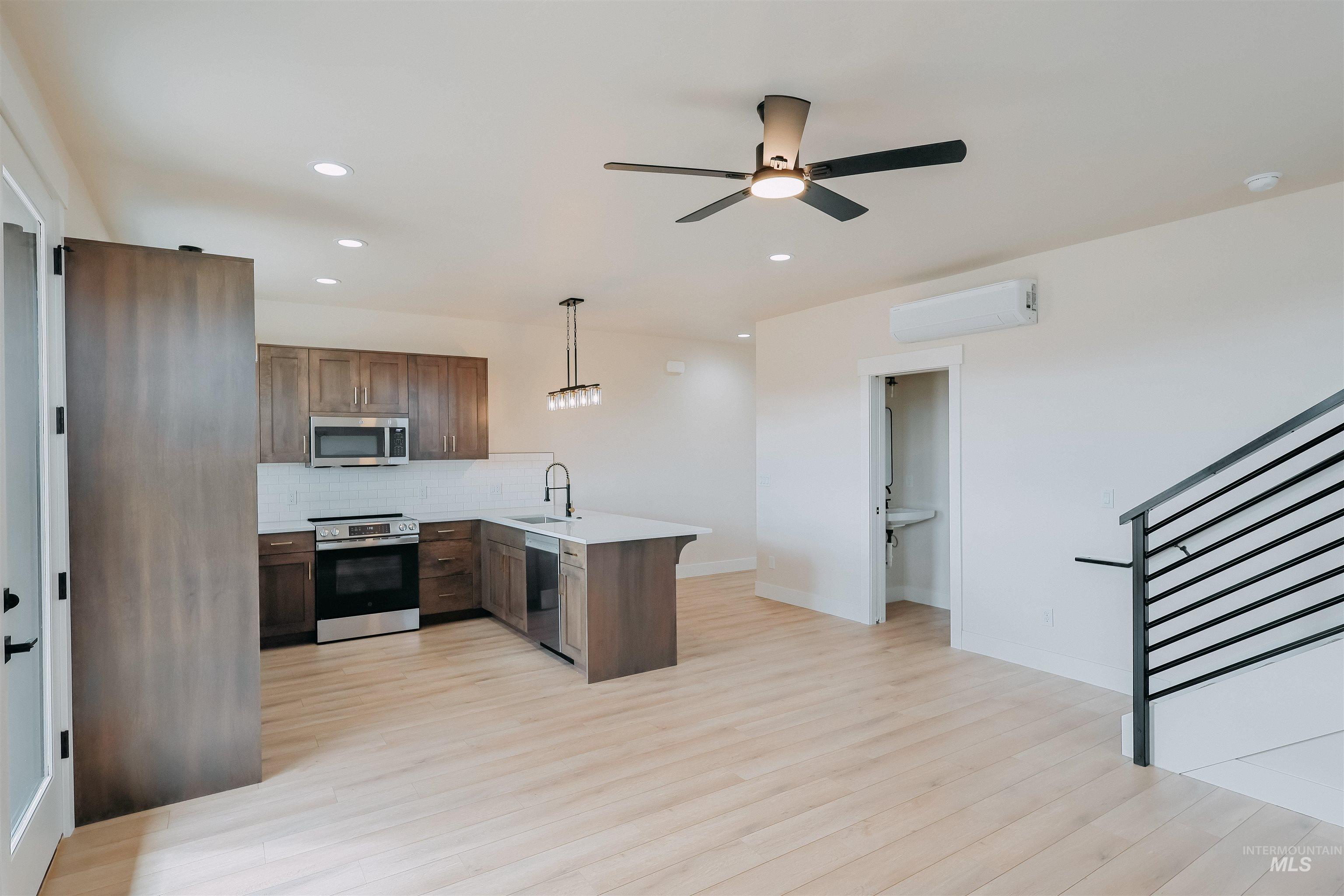 10 North Creek Way, Cascade, Idaho 83611, 3 Bedrooms, 3 Bathrooms, Residential For Sale, Price $549,000, 98966821