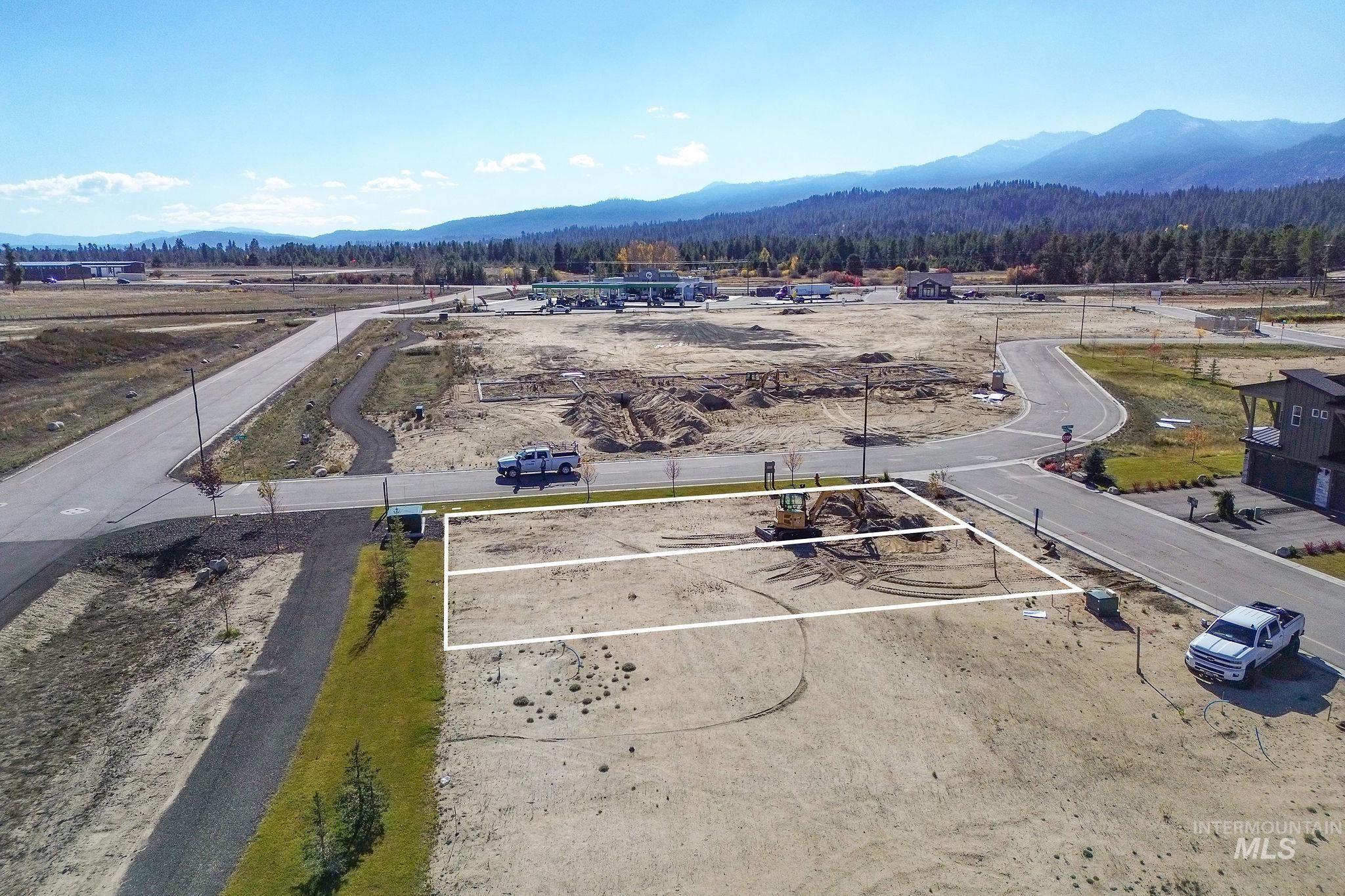 10 North Creek Way, Cascade, Idaho 83611, 3 Bedrooms, 3 Bathrooms, Residential For Sale, Price $549,000,MLS 98966821