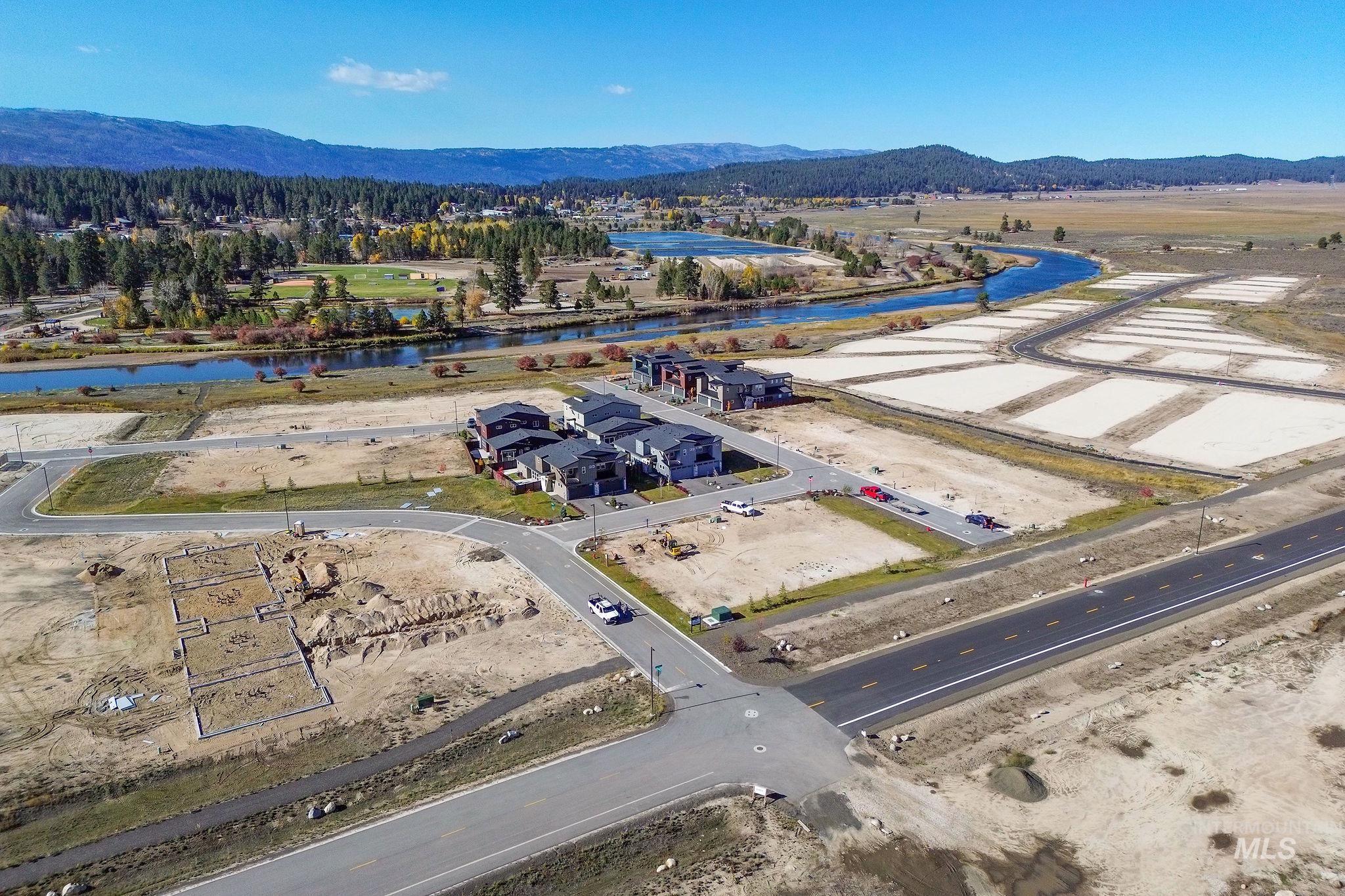 10 North Creek Way, Cascade, Idaho 83611, 3 Bedrooms, 3 Bathrooms, Residential For Sale, Price $549,000,MLS 98966821