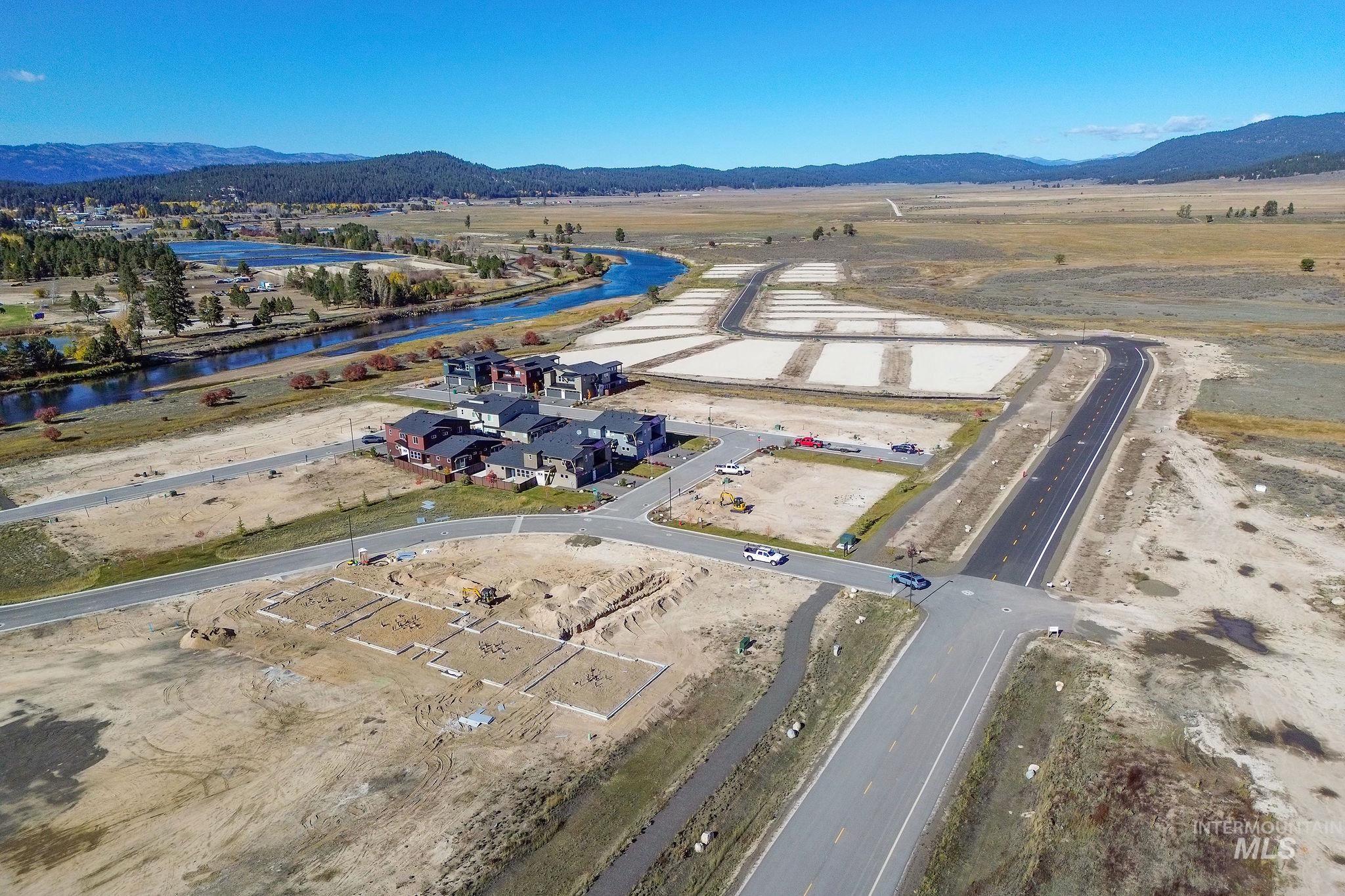 10 North Creek Way, Cascade, Idaho 83611, 3 Bedrooms, 3 Bathrooms, Residential For Sale, Price $549,000,MLS 98966821