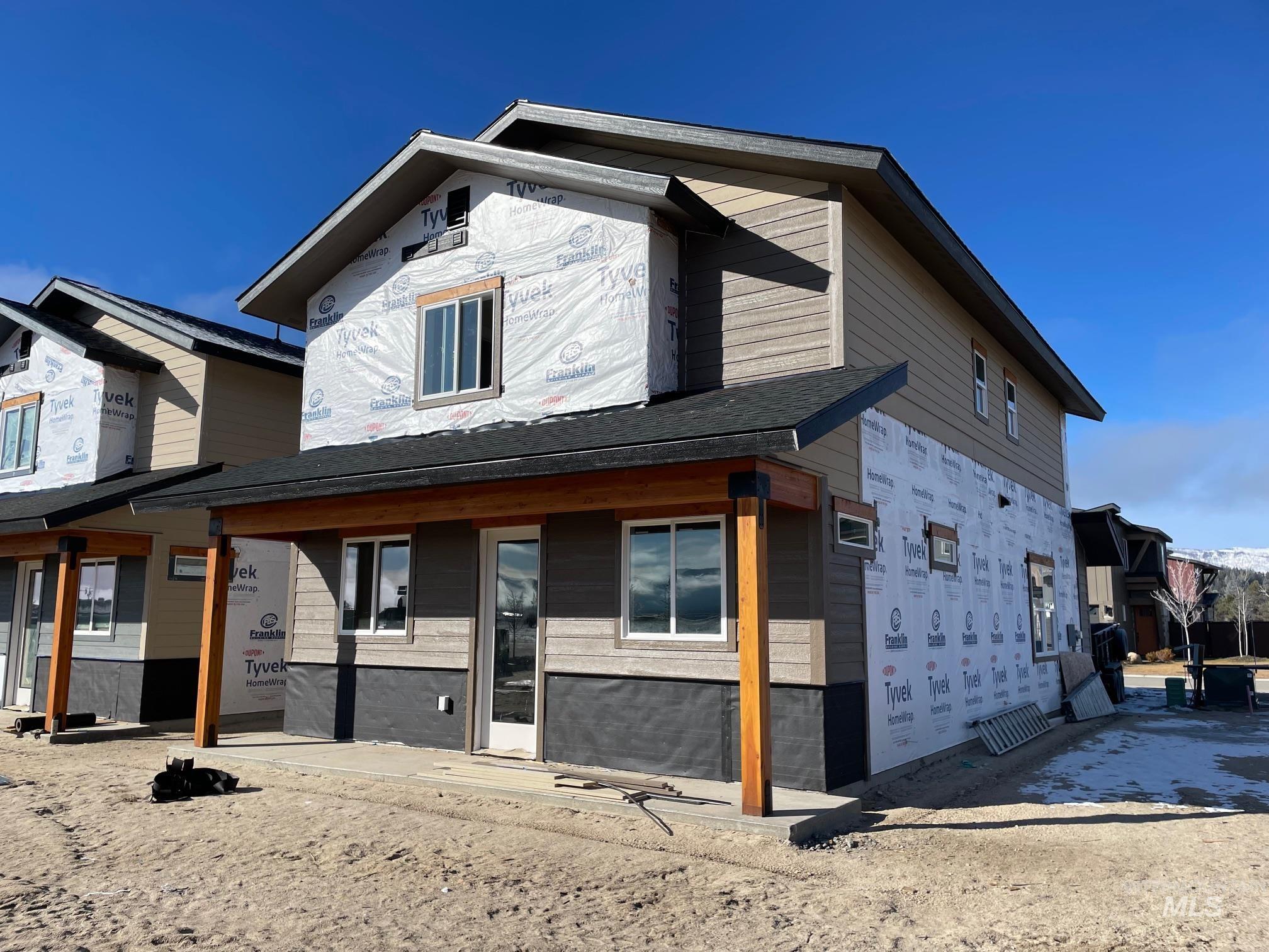 10 North Creek Way, Cascade, Idaho 83611, 3 Bedrooms, 3 Bathrooms, Residential For Sale, Price $549,000,MLS 98966821