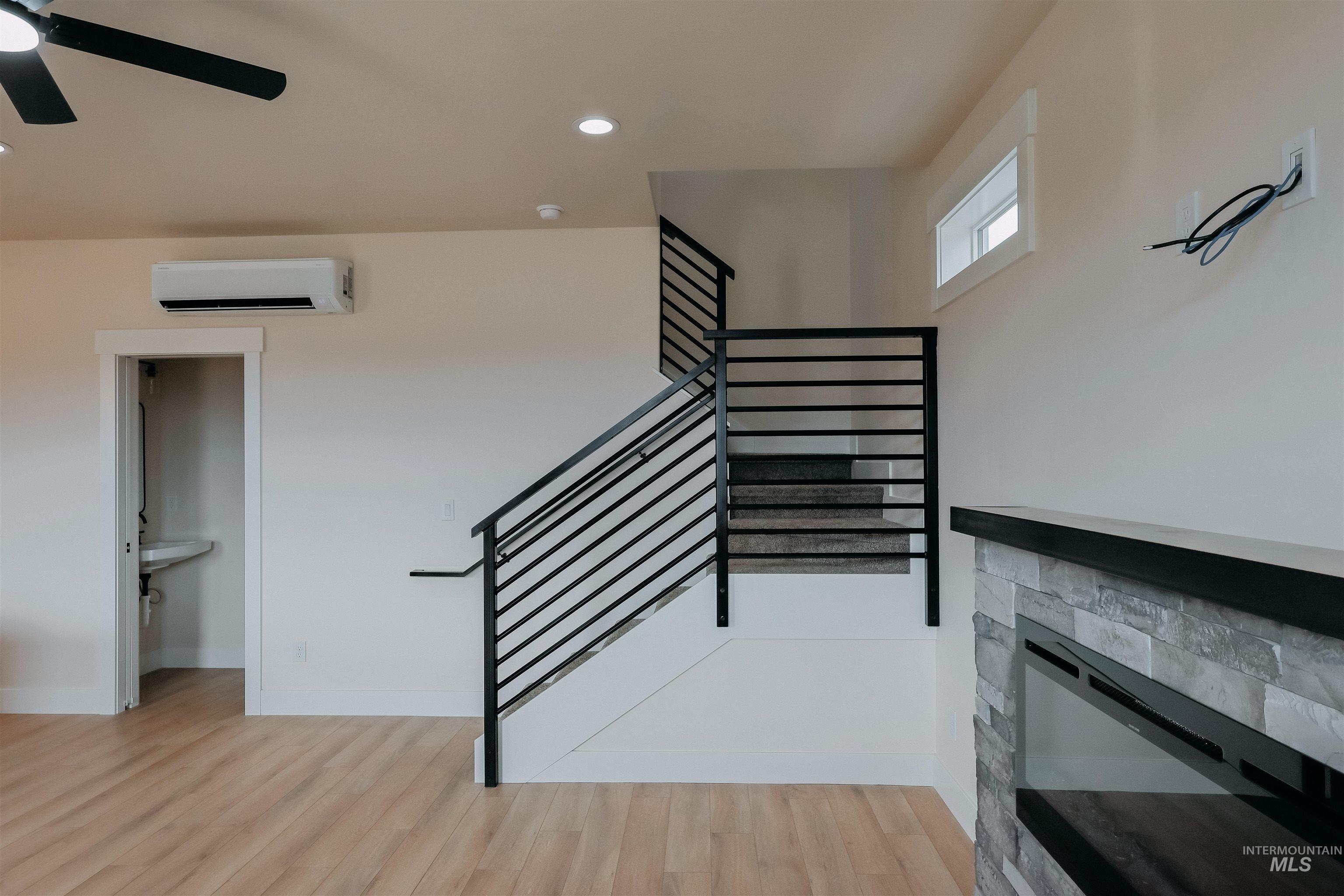 10 North Creek Way, Cascade, Idaho 83611, 3 Bedrooms, 3 Bathrooms, Residential For Sale, Price $549,000, 98966821