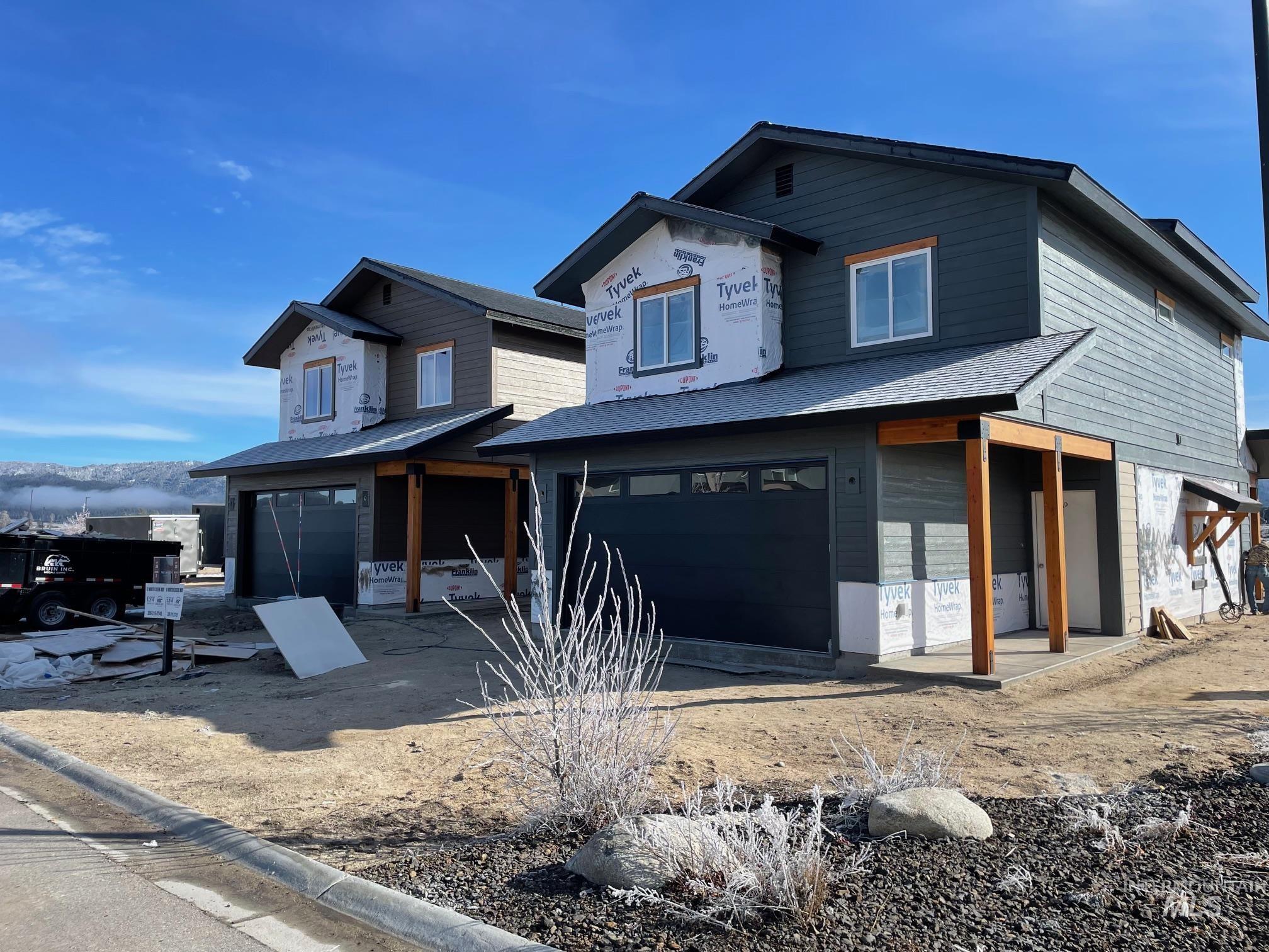 12 North Creek Way, Cascade, Idaho 83611, 3 Bedrooms, 3 Bathrooms, Residential For Sale, Price $549,000,MLS 98966823