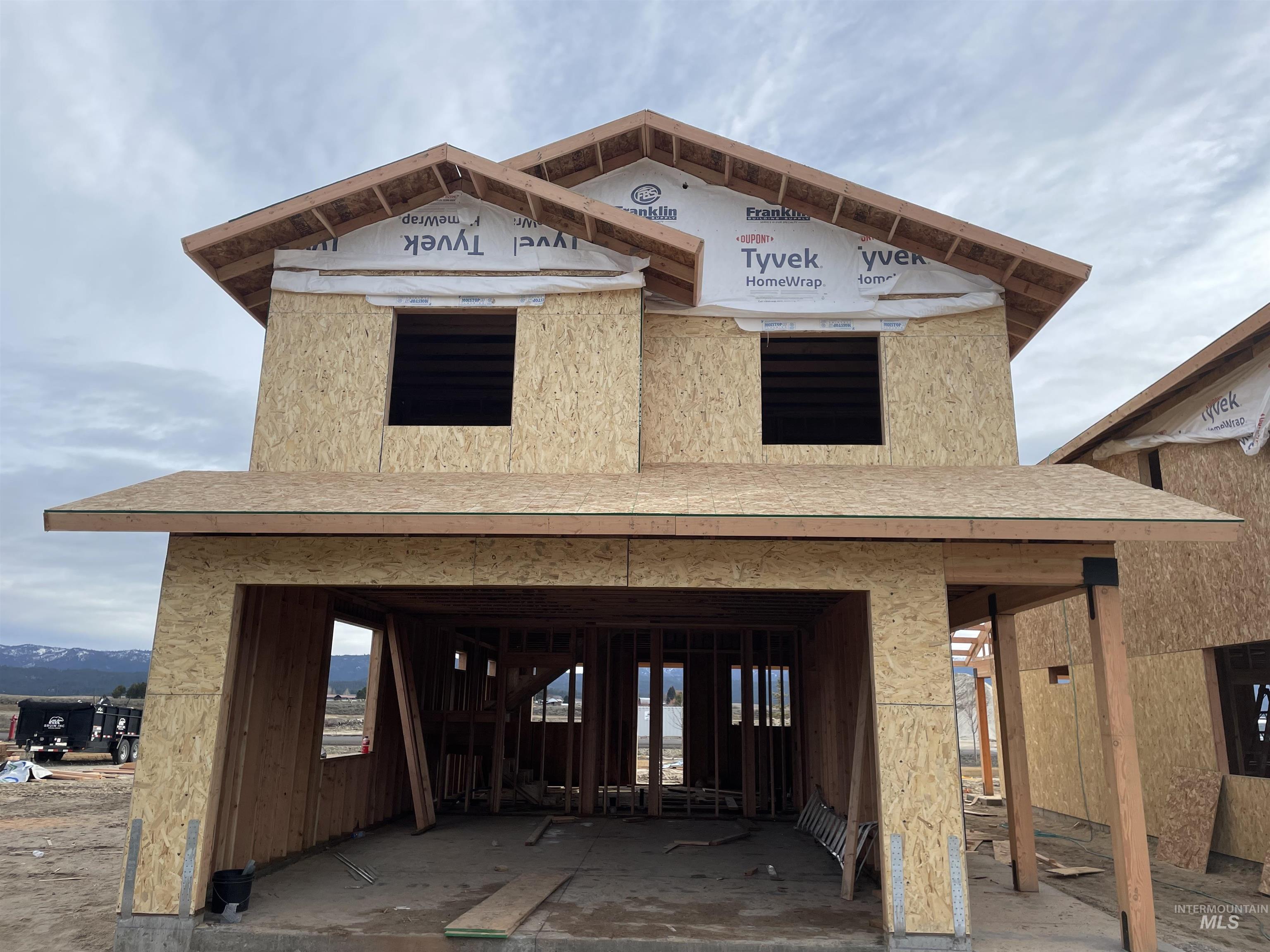 12 North Creek Way, Cascade, Idaho 83611, 3 Bedrooms, 3 Bathrooms, Residential For Sale, Price $549,000,MLS 98966823