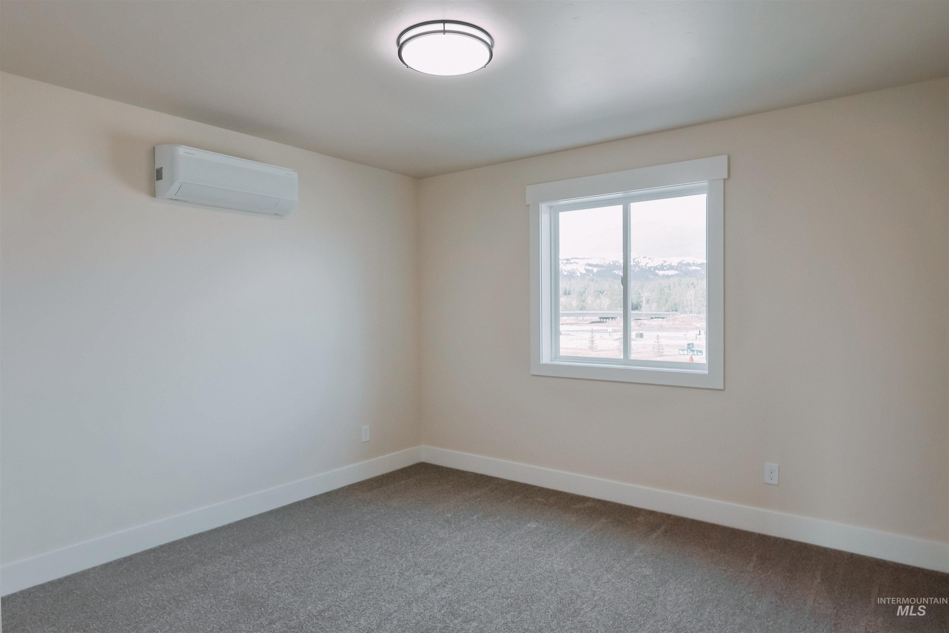 12 North Creek Way, Cascade, Idaho 83611, 3 Bedrooms, 3 Bathrooms, Residential For Sale, Price $549,000, 98966823