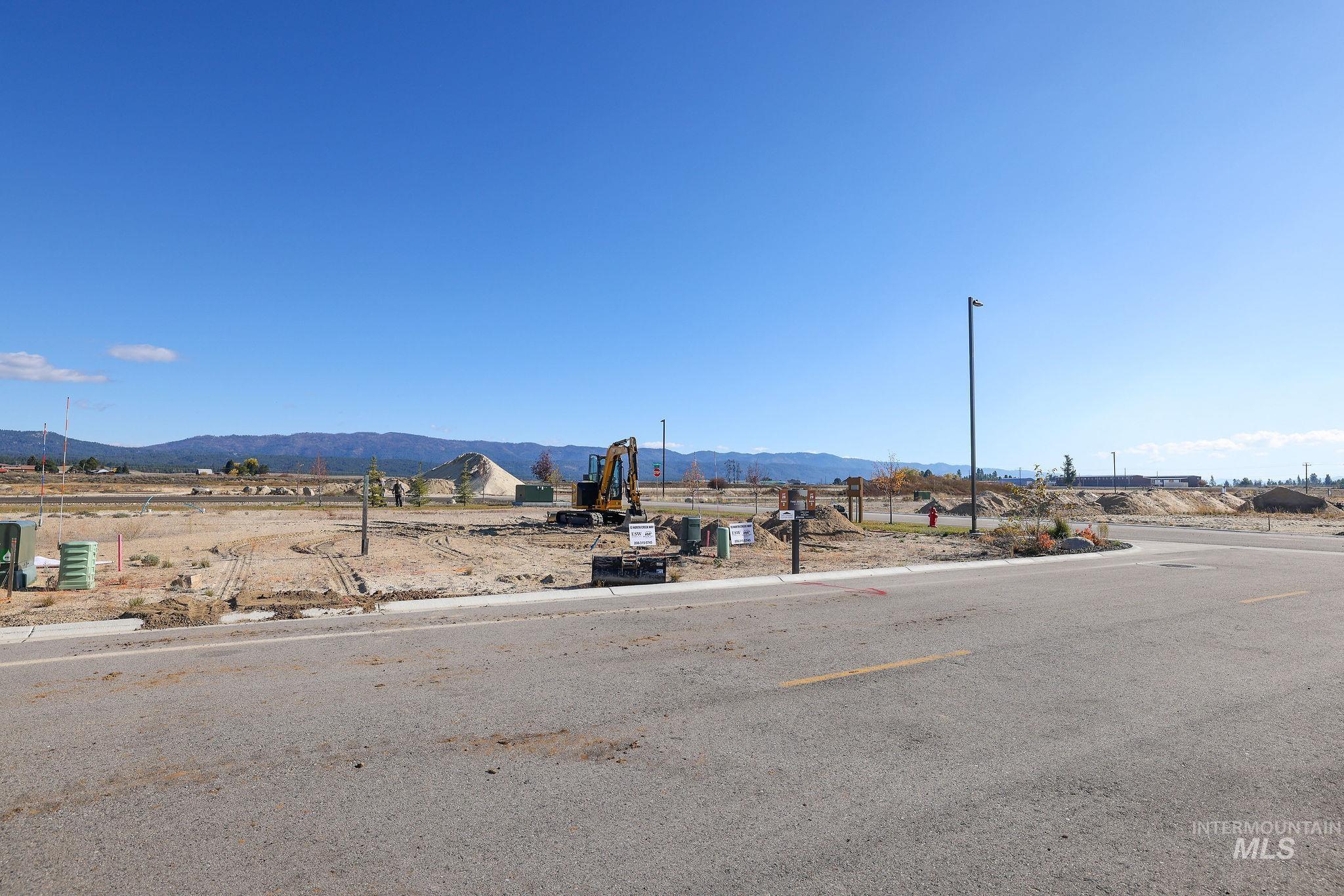 12 North Creek Way, Cascade, Idaho 83611, 3 Bedrooms, 3 Bathrooms, Residential For Sale, Price $549,000,MLS 98966823