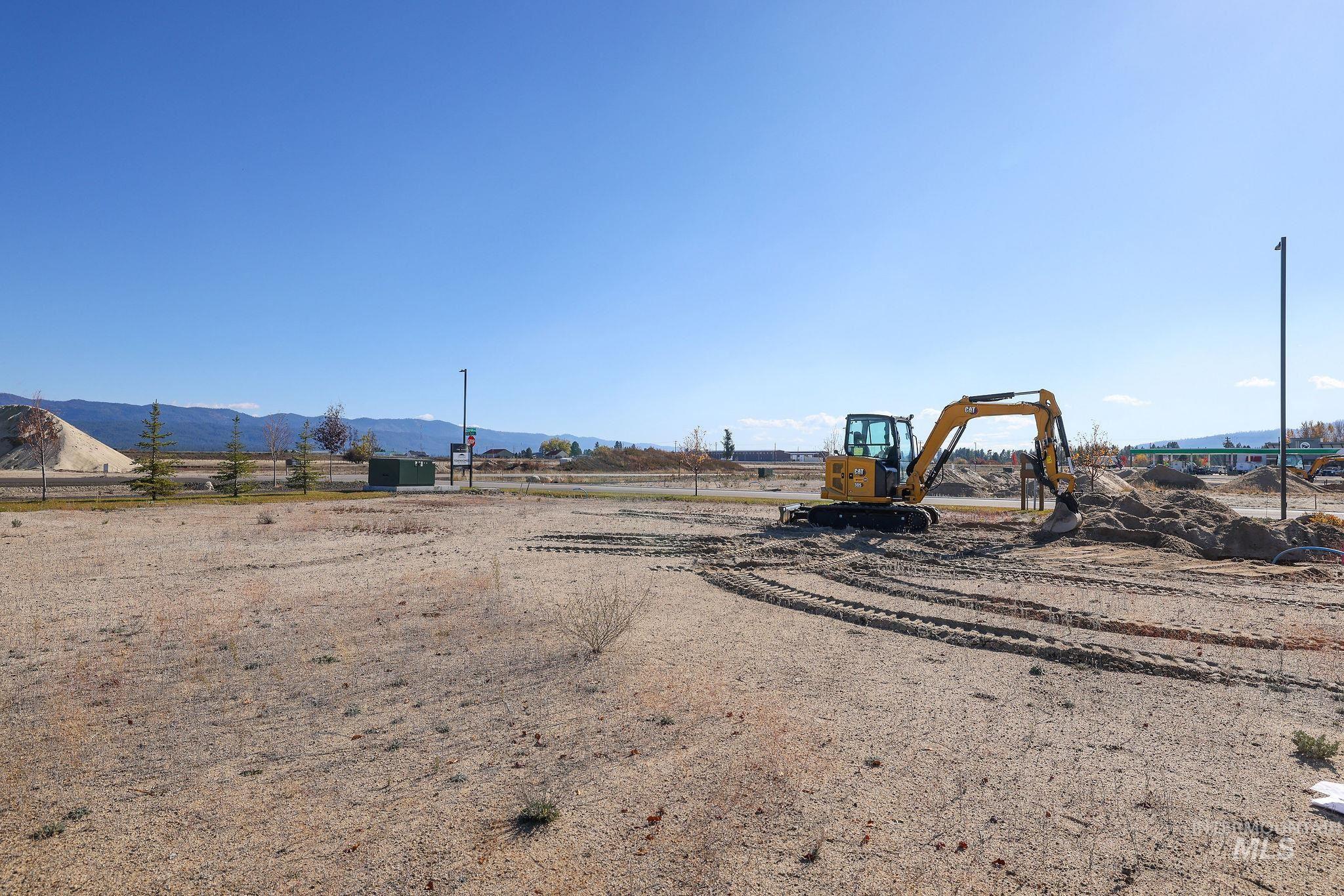 12 North Creek Way, Cascade, Idaho 83611, 3 Bedrooms, 3 Bathrooms, Residential For Sale, Price $549,000,MLS 98966823