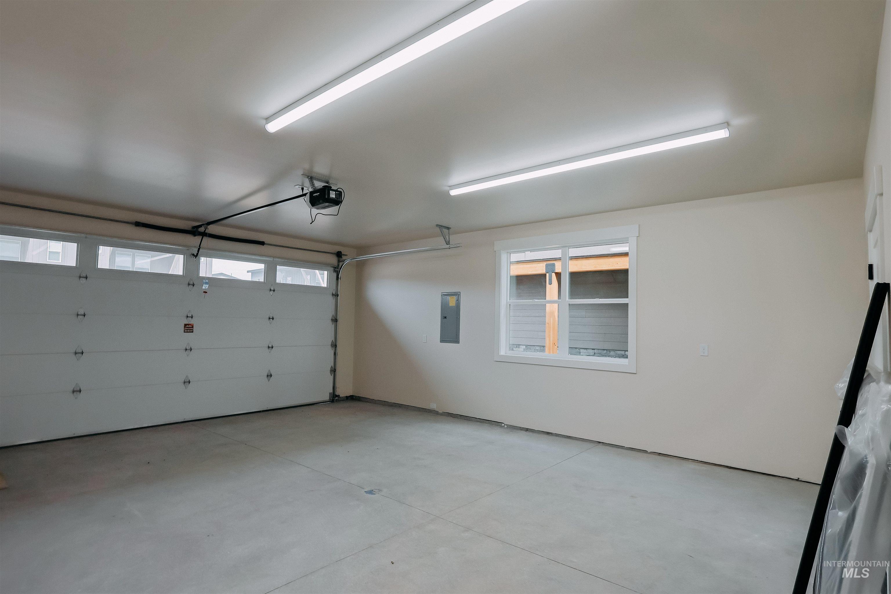 12 North Creek Way, Cascade, Idaho 83611, 3 Bedrooms, 3 Bathrooms, Residential For Sale, Price $549,000, 98966823