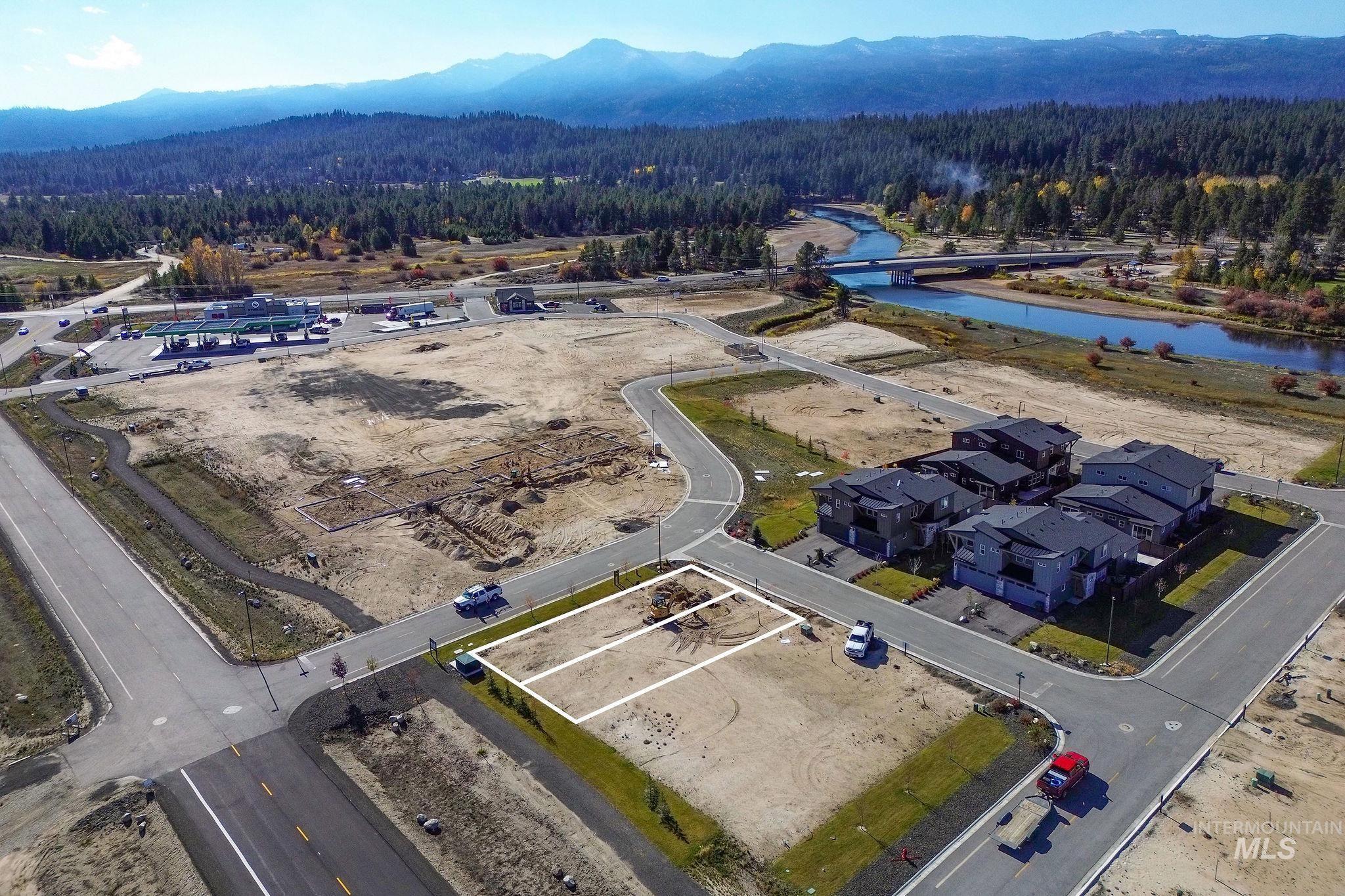 12 North Creek Way, Cascade, Idaho 83611, 3 Bedrooms, 3 Bathrooms, Residential For Sale, Price $549,000,MLS 98966823