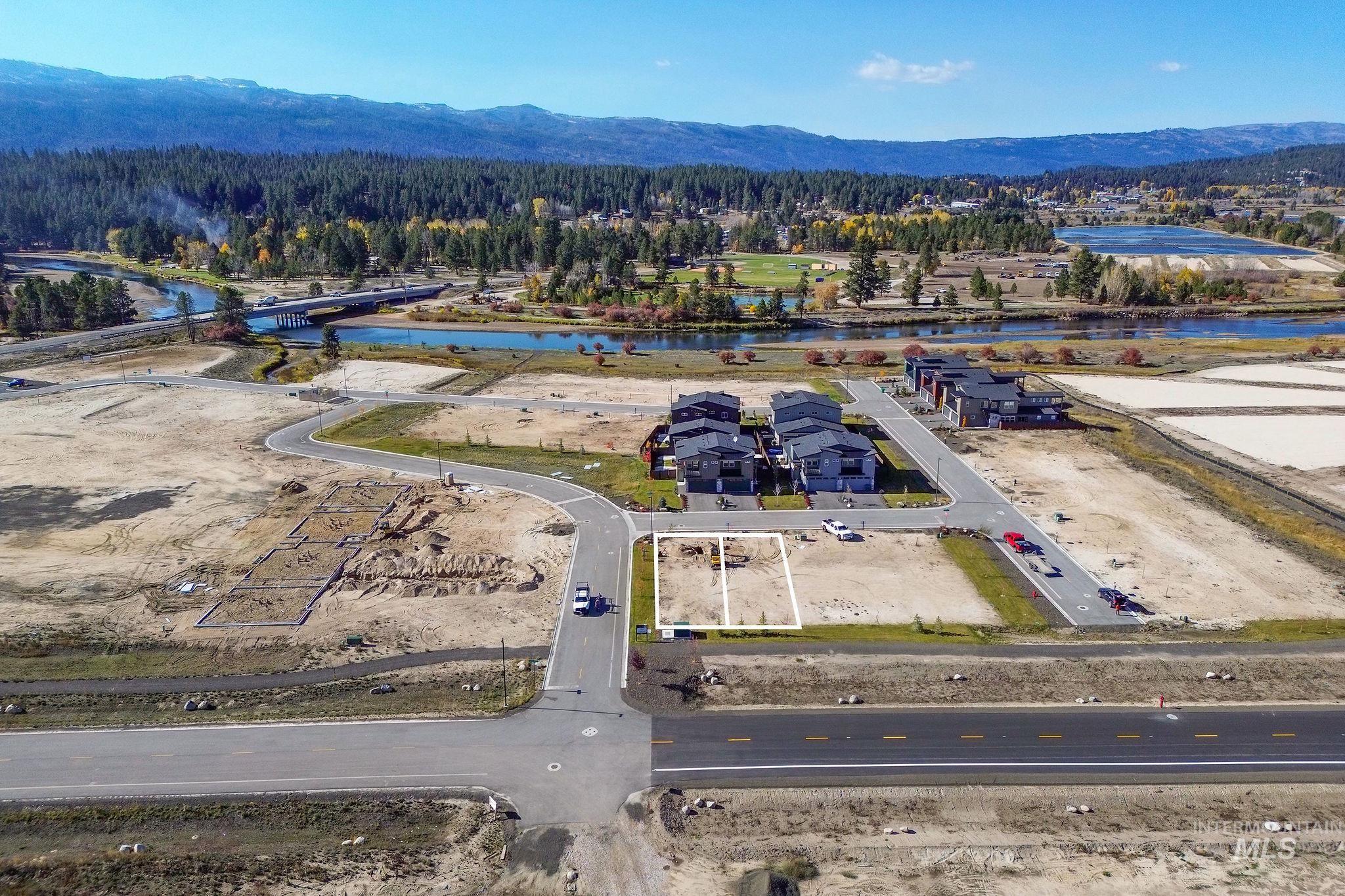 12 North Creek Way, Cascade, Idaho 83611, 3 Bedrooms, 3 Bathrooms, Residential For Sale, Price $549,000,MLS 98966823