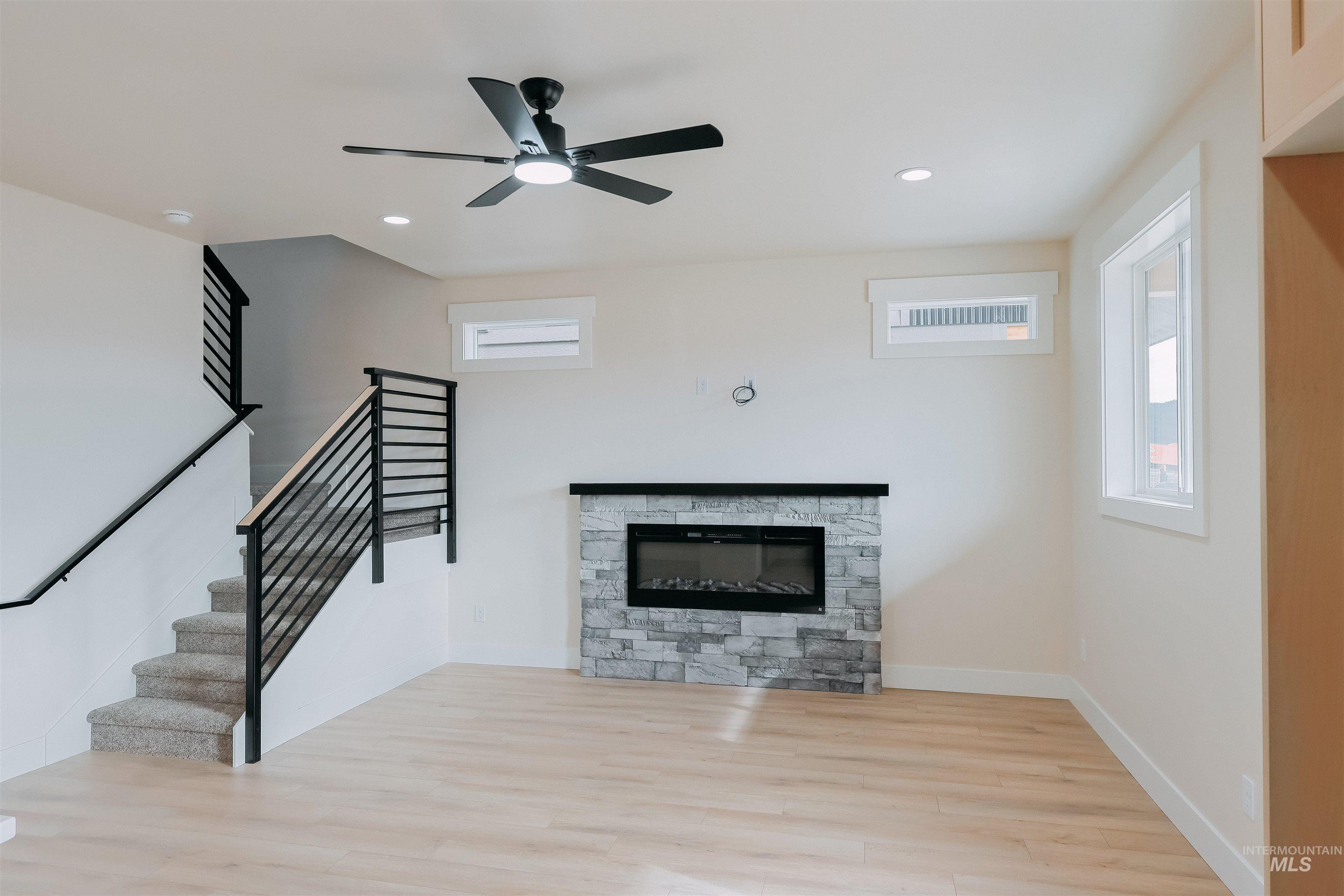 12 North Creek Way, Cascade, Idaho 83611, 3 Bedrooms, 3 Bathrooms, Residential For Sale, Price $549,000, 98966823