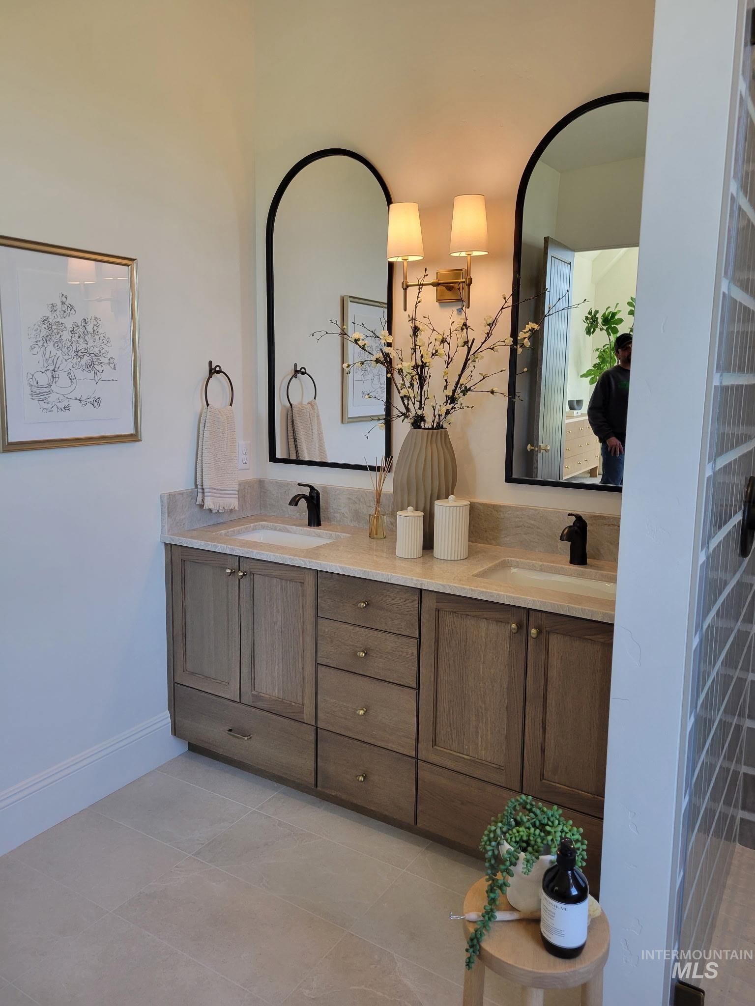 12 North Creek Way, Cascade, Idaho 83611, 3 Bedrooms, 3 Bathrooms, Residential For Sale, Price $549,000,MLS 98966823