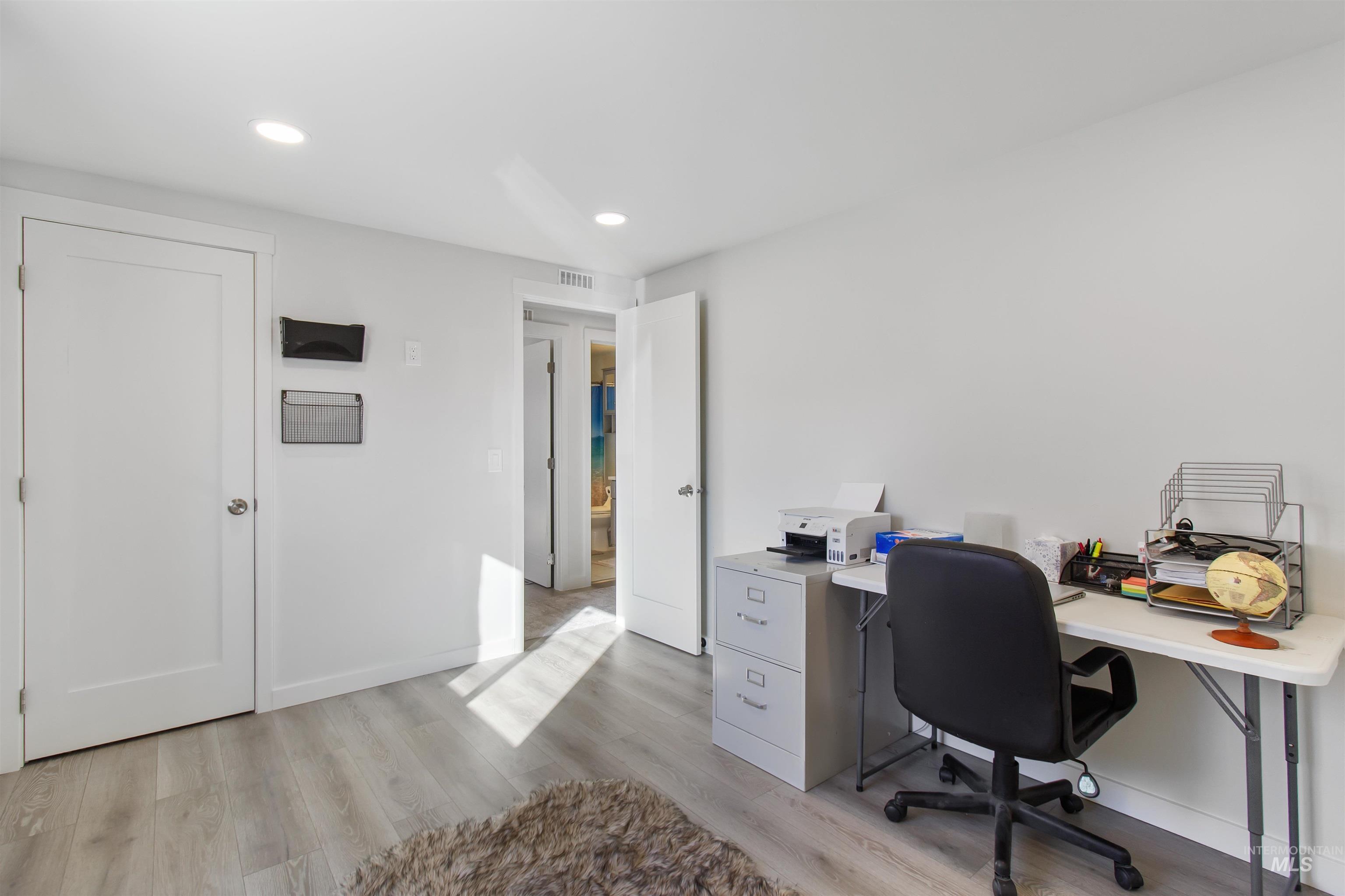 3582 N 3230 E, Kimberly, Idaho 83341, 3 Bedrooms, 2 Bathrooms, Residential For Sale, Price $415,000,MLS 98966858