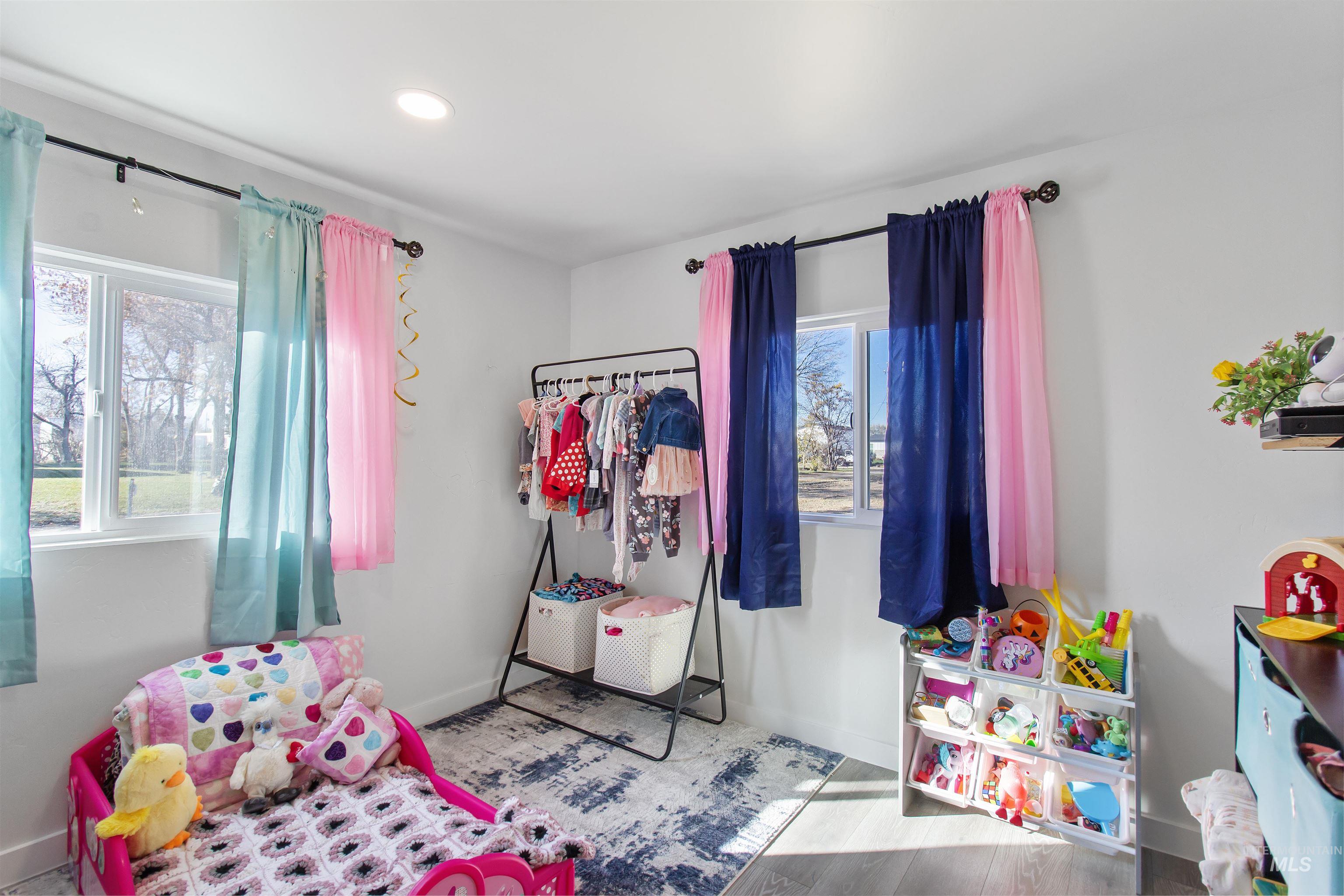 3582 N 3230 E, Kimberly, Idaho 83341, 3 Bedrooms, 2 Bathrooms, Residential For Sale, Price $415,000,MLS 98966858