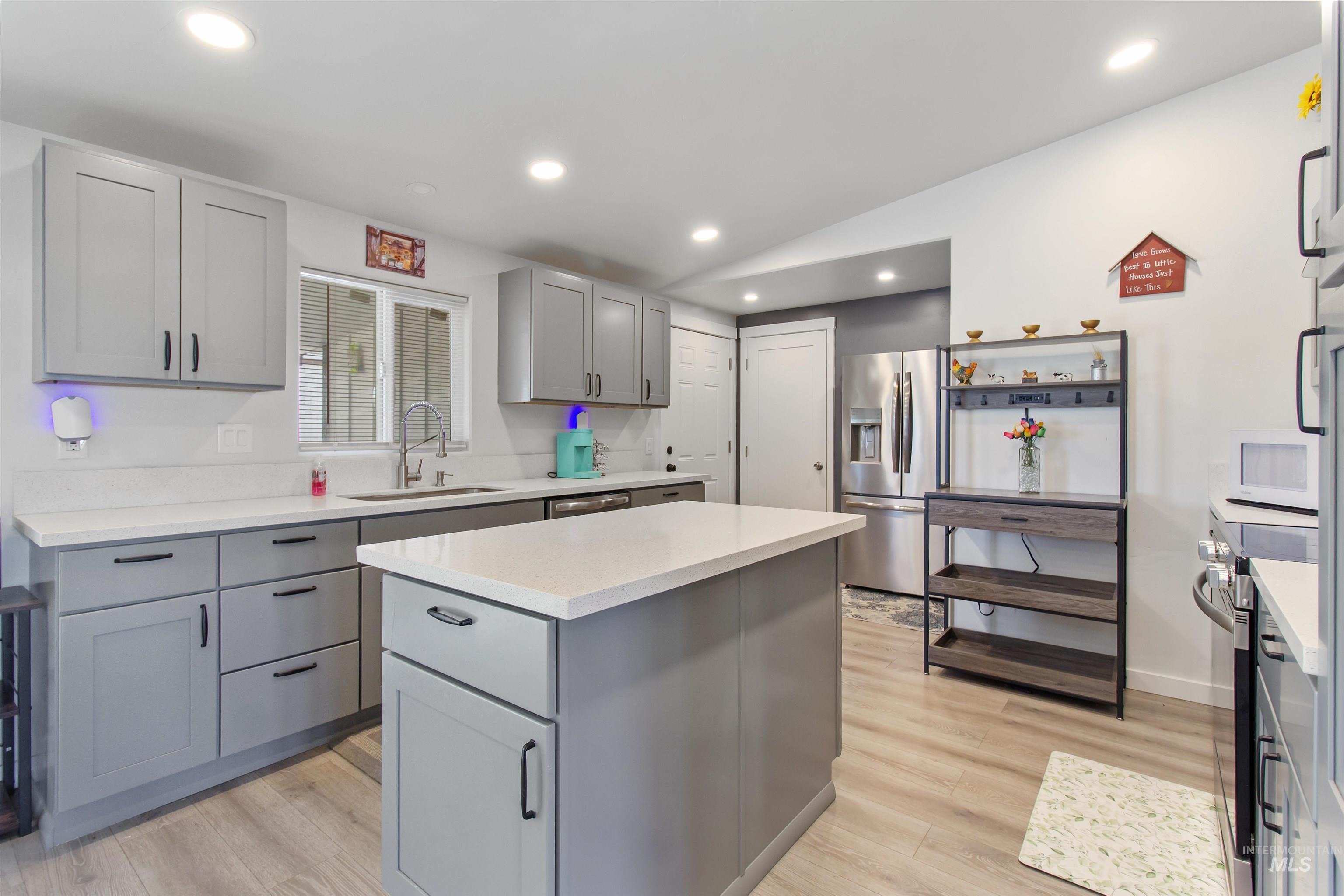 3582 N 3230 E, Kimberly, Idaho 83341, 3 Bedrooms, 2 Bathrooms, Residential For Sale, Price $415,000,MLS 98966858