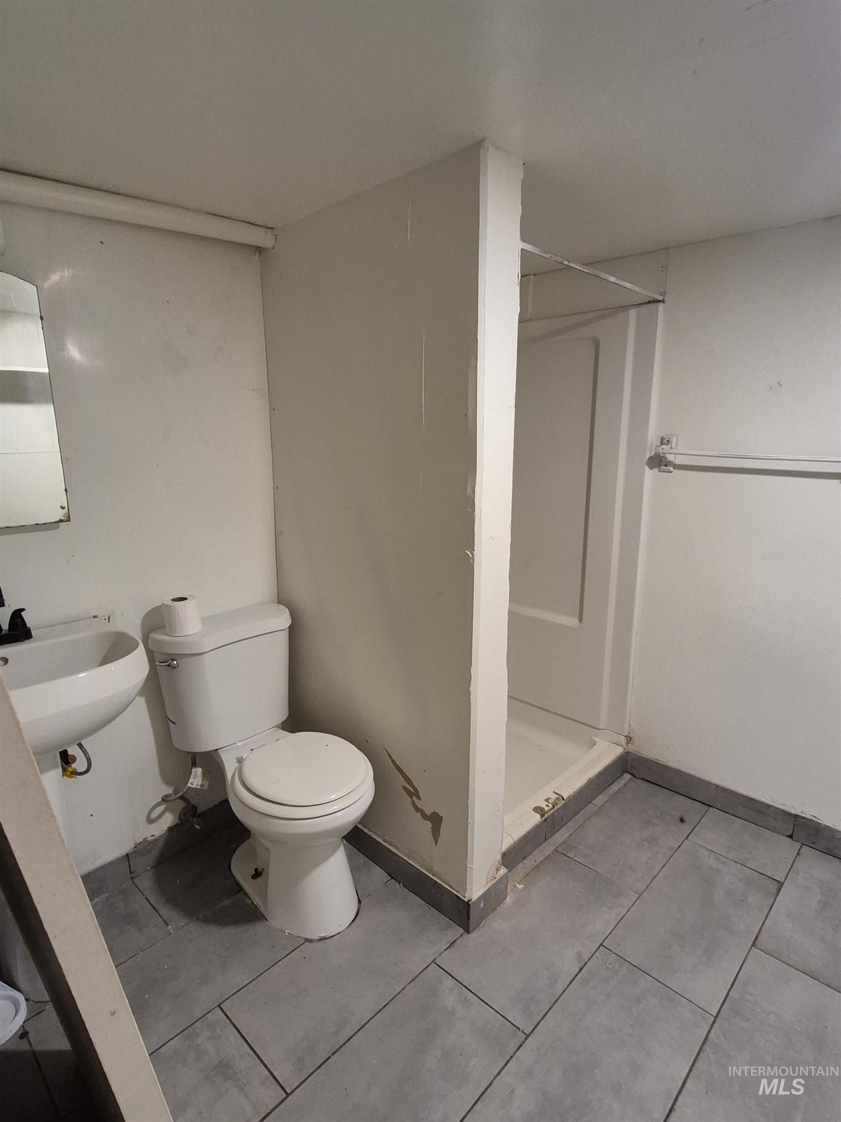 403 16th Ave E, Jerome, Idaho 83338, 4 Bedrooms, 2 Bathrooms, Residential For Sale, Price $339,900,MLS 98966875