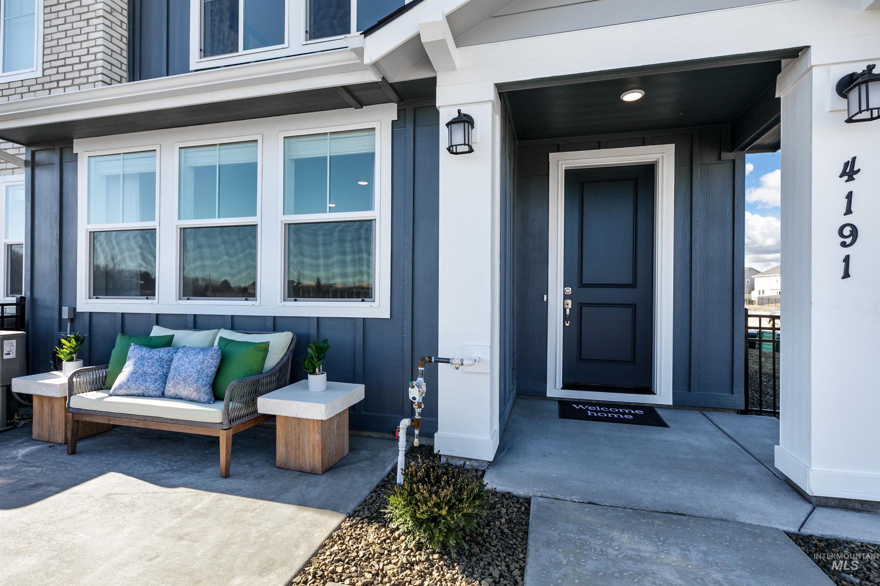 4093 W Steel Grey Ln, Eagle, Idaho 83616, 4 Bedrooms, 2.5 Bathrooms, Residential For Sale, Price $429,900,MLS 98966878