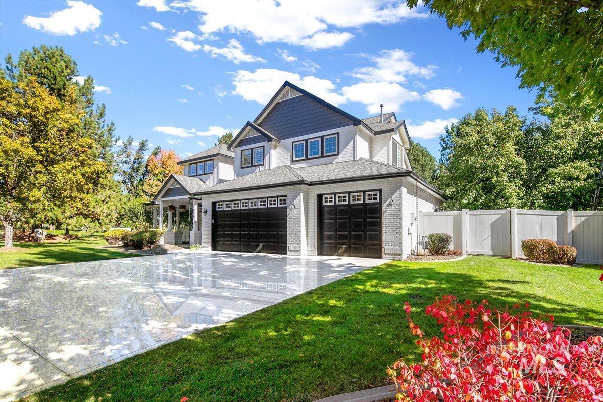 650 N Clearpoint Way, Eagle, Idaho 83616-7207, 5 Bedrooms, 3 Bathrooms, Residential For Sale, Price $975,000,MLS 98966881