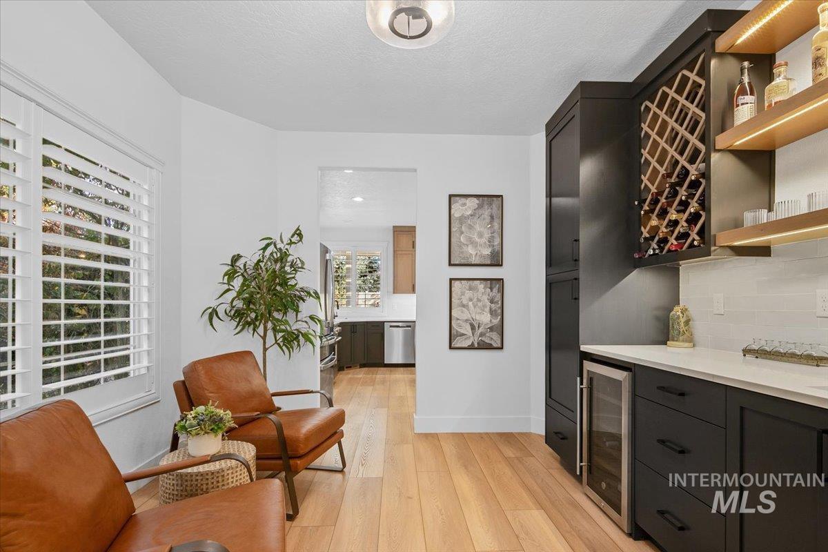 650 N Clearpoint Way, Eagle, Idaho 83616-7207, 5 Bedrooms, 3 Bathrooms, Residential For Sale, Price $975,000,MLS 98966881