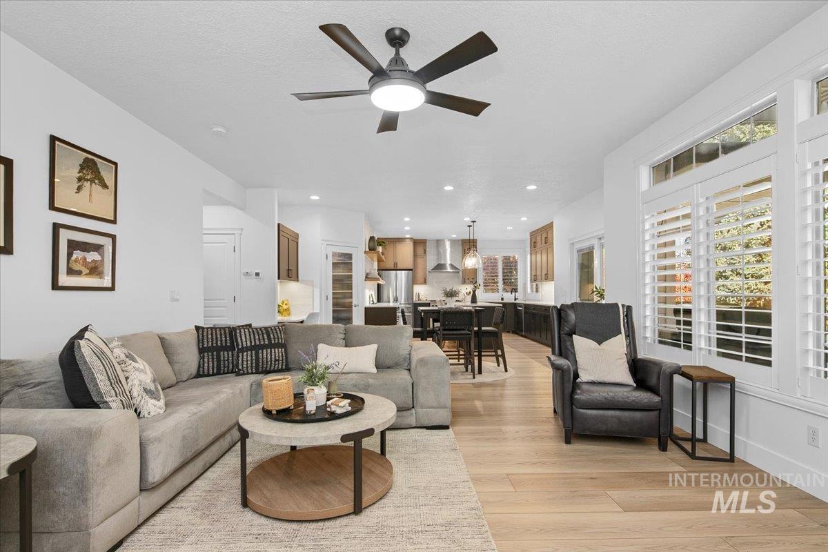 650 N Clearpoint Way, Eagle, Idaho 83616-7207, 5 Bedrooms, 3 Bathrooms, Residential For Sale, Price $975,000,MLS 98966881