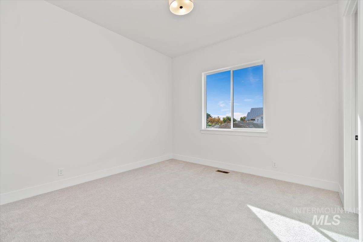 11216 S Kingsbarn Ln, Kuna, Idaho 83634, 4 Bedrooms, 3.5 Bathrooms, Residential For Sale, Price $1,224,880,MLS 98966883