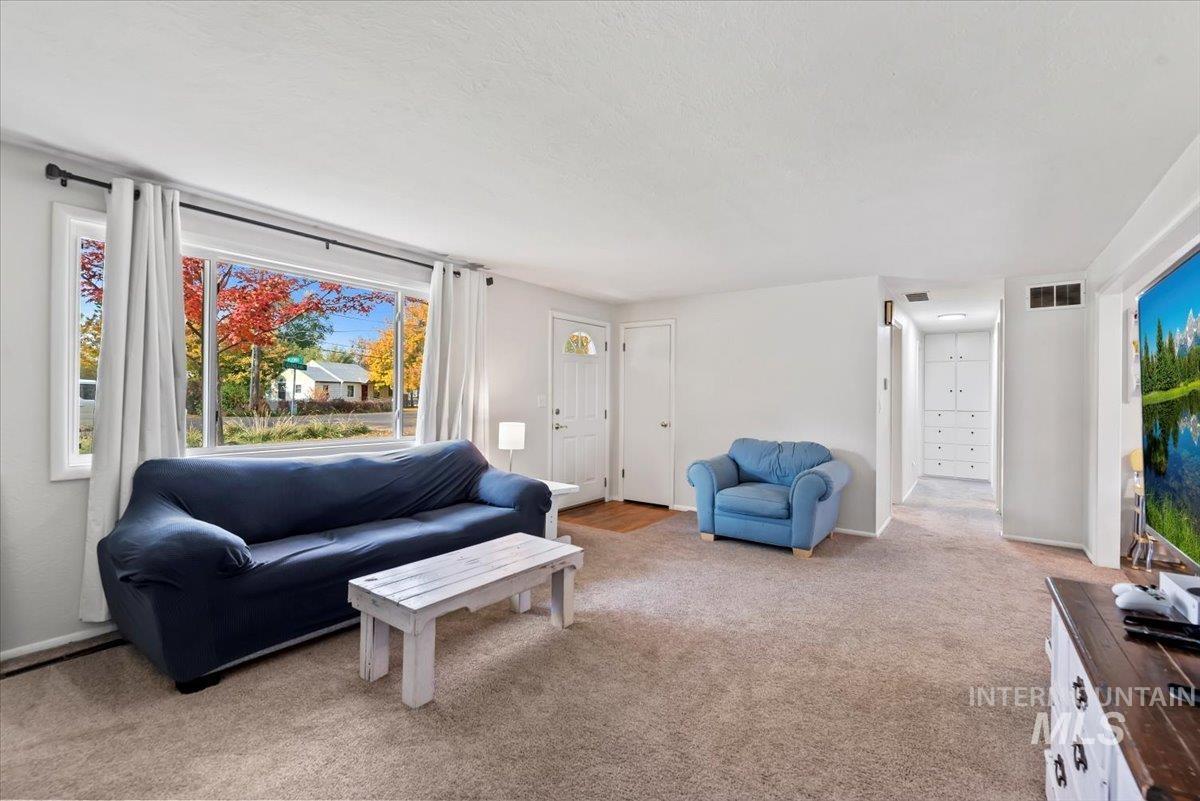 2120 S Cleveland Street, Boise, Idaho 83705, 6 Bedrooms, 2 Bathrooms, Residential For Sale, Price $550,999,MLS 98966886