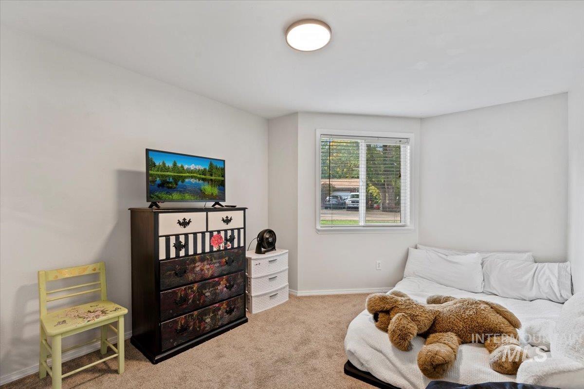 2120 S Cleveland Street, Boise, Idaho 83705, 6 Bedrooms, 2 Bathrooms, Residential For Sale, Price $550,999,MLS 98966886