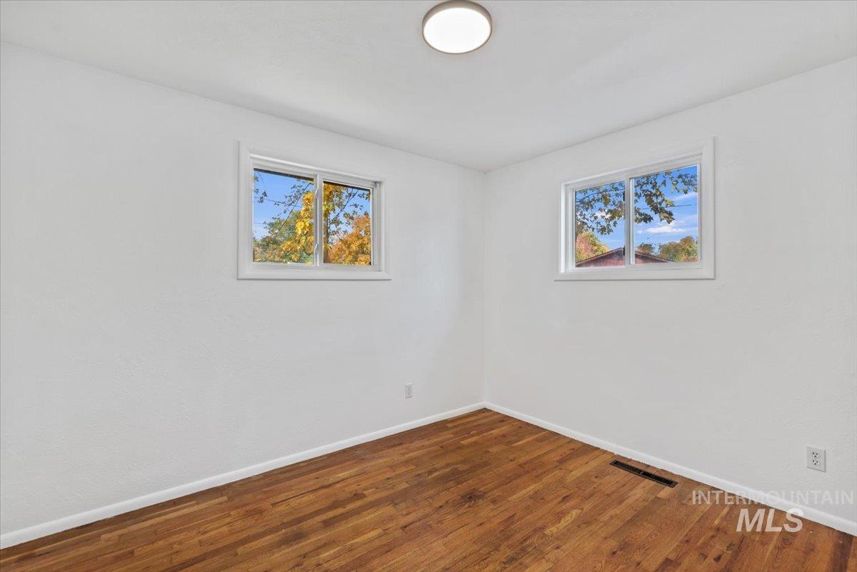 2120 S Cleveland Street, Boise, Idaho 83705, 6 Bedrooms, 2 Bathrooms, Residential For Sale, Price $550,999,MLS 98966886