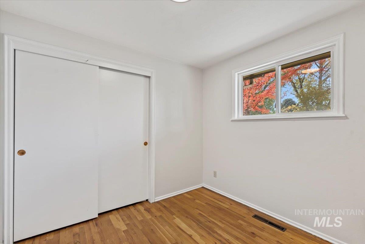 2120 S Cleveland Street, Boise, Idaho 83705, 6 Bedrooms, 2 Bathrooms, Residential For Sale, Price $550,999,MLS 98966886