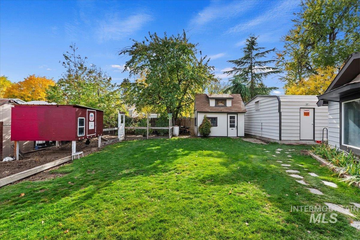 2120 S Cleveland Street, Boise, Idaho 83705, 6 Bedrooms, 2 Bathrooms, Residential For Sale, Price $550,999,MLS 98966886