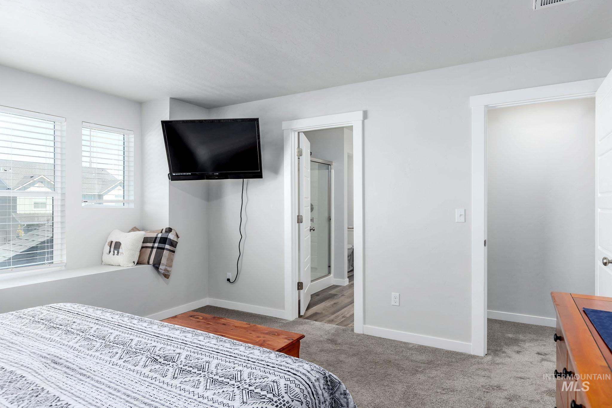 6039 W Mikonos St, Meridian, Idaho 83646, 3 Bedrooms, 2.5 Bathrooms, Residential For Sale, Price $449,900,MLS 98966889