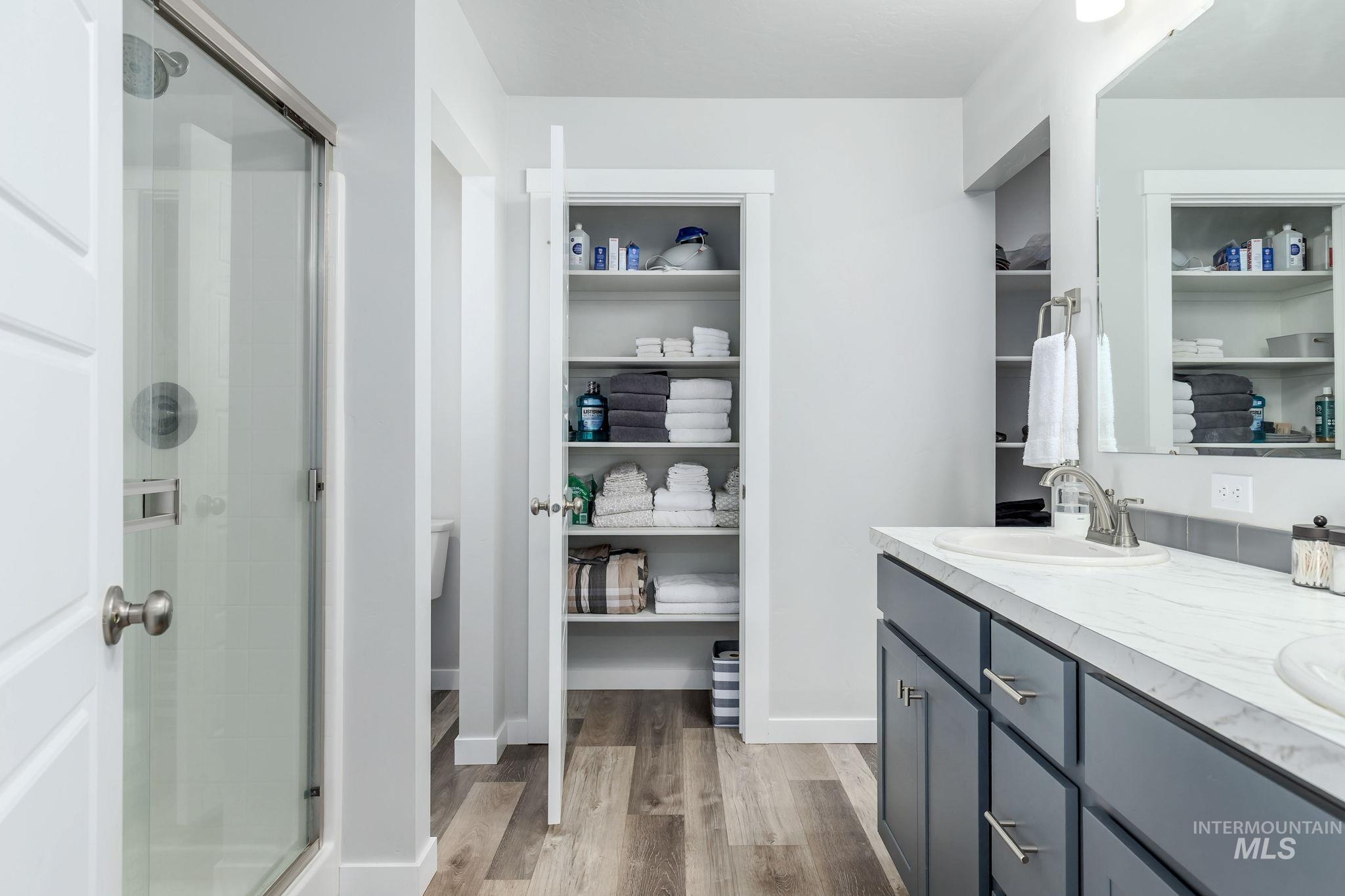 6039 W Mikonos St, Meridian, Idaho 83646, 3 Bedrooms, 2.5 Bathrooms, Residential For Sale, Price $449,900,MLS 98966889