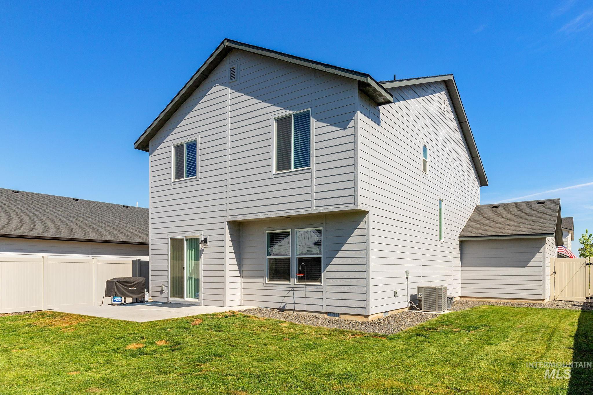 6039 W Mikonos St, Meridian, Idaho 83646, 3 Bedrooms, 2.5 Bathrooms, Residential For Sale, Price $449,900,MLS 98966889