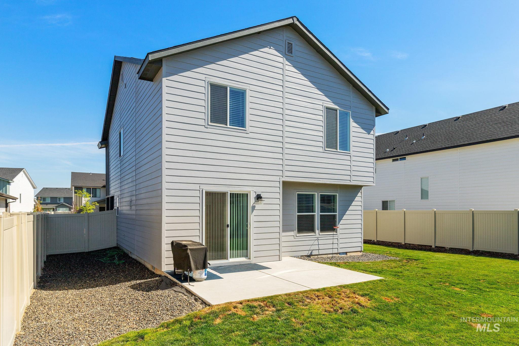 6039 W Mikonos St, Meridian, Idaho 83646, 3 Bedrooms, 2.5 Bathrooms, Residential For Sale, Price $449,900,MLS 98966889