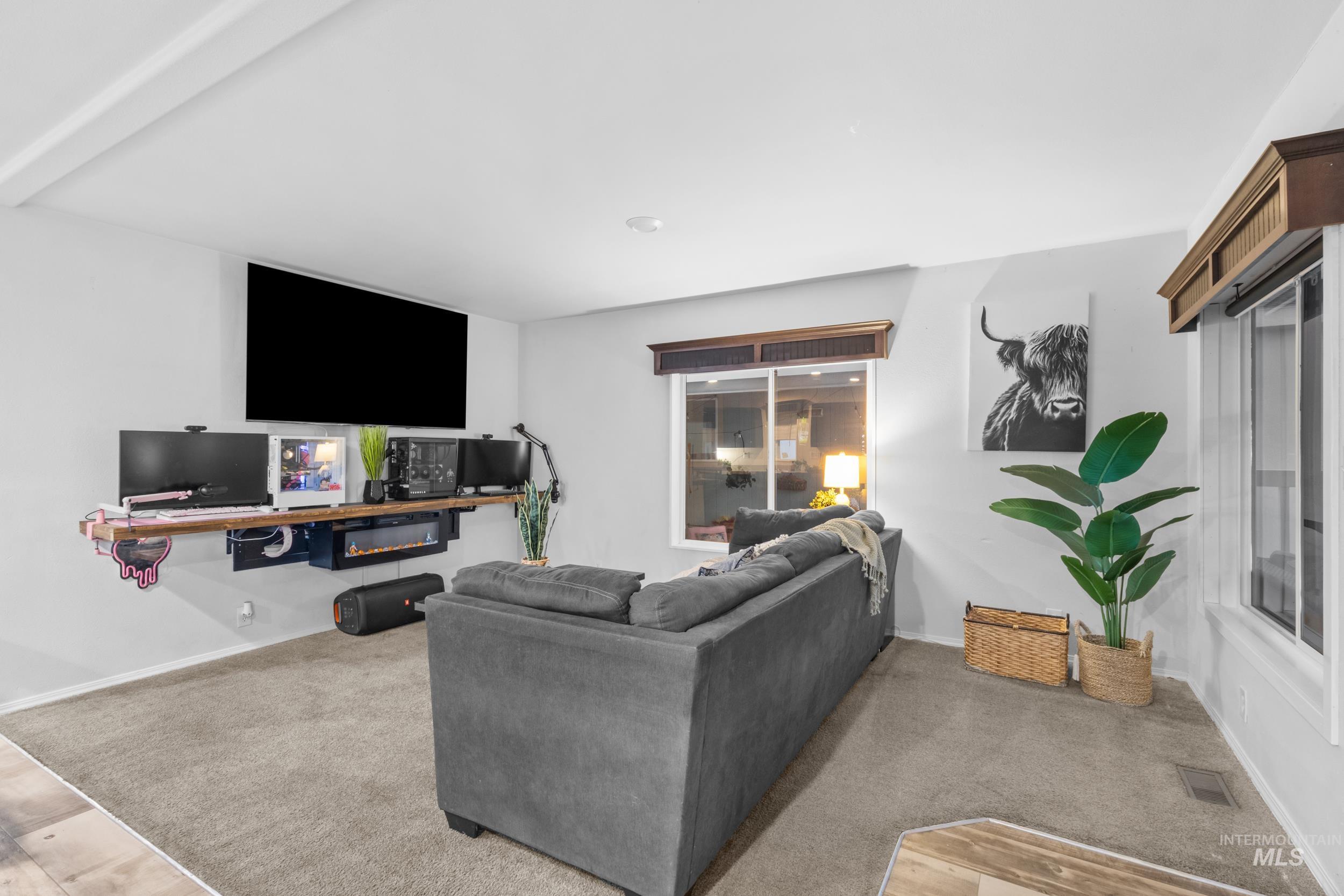 208 E 44th, Garden City, Idaho 83714, 3 Bedrooms, 2 Bathrooms, Residential For Sale, Price $166,000,MLS 98966895