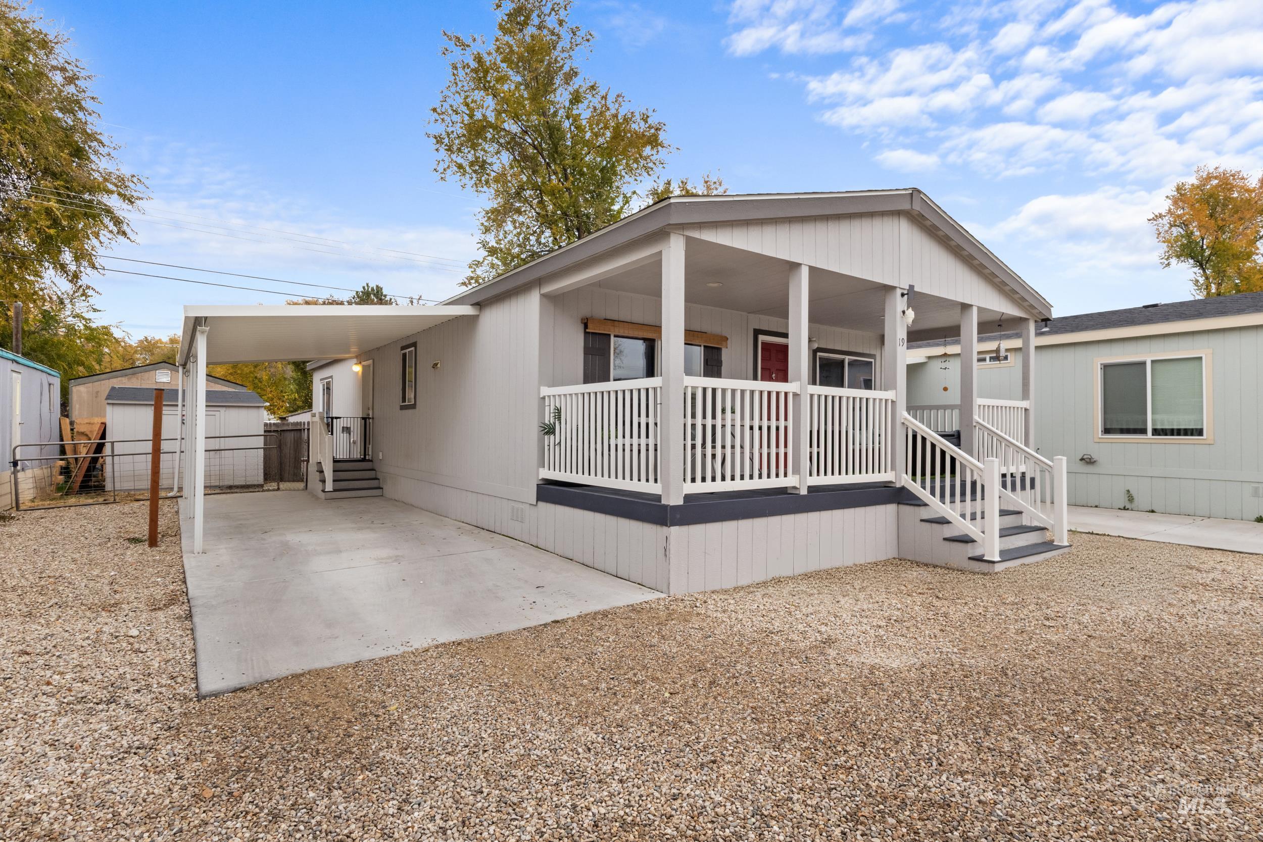 208 E 44th, Garden City, Idaho 83714, 3 Bedrooms, 2 Bathrooms, Residential For Sale, Price $166,000,MLS 98966895