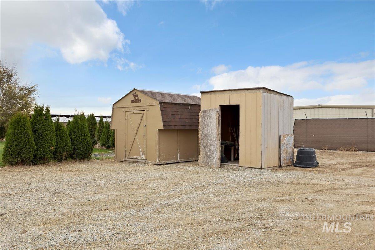 491 W 100 S, Paul, Idaho 83347, 4 Bedrooms, 2.5 Bathrooms, Residential For Sale, Price $399,900,MLS 98966900