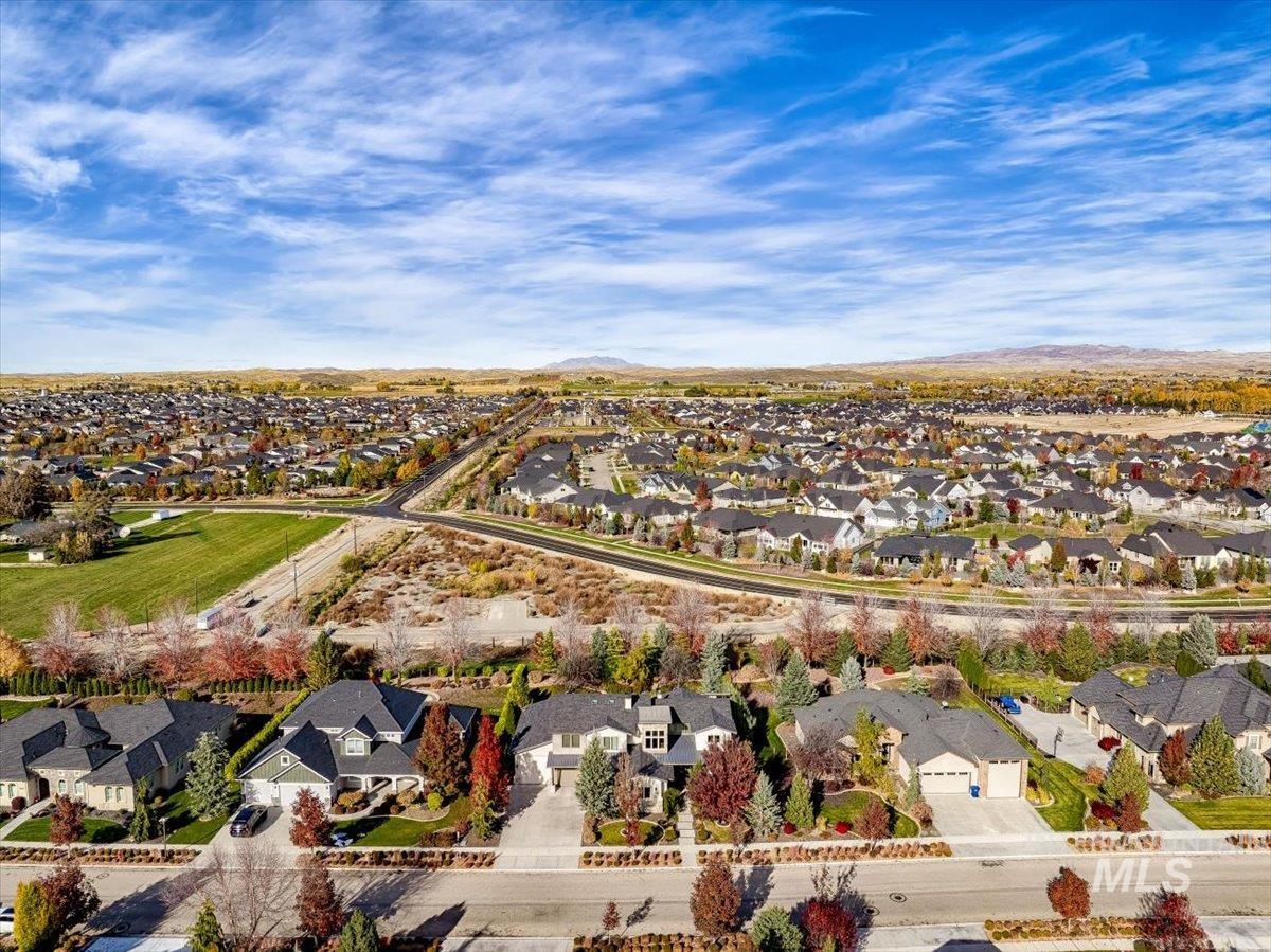 5570 W Founders Dr, Eagle, Idaho 83616, 5 Bedrooms, 4 Bathrooms, Residential For Sale, Price $1,499,000,MLS 98966924