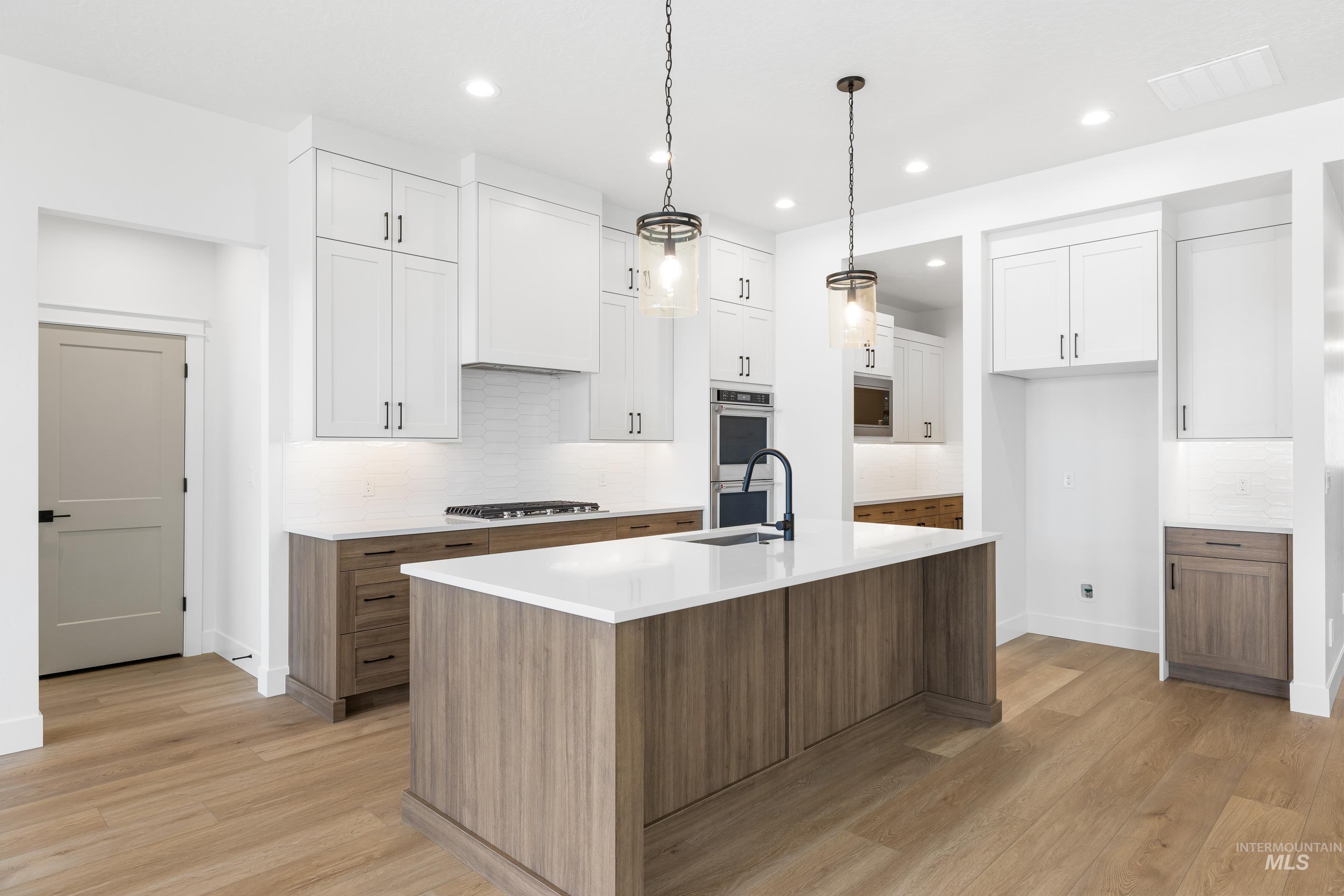 1279 E Andes Drive, Kuna, Idaho 83634, 3 Bedrooms, 3.5 Bathrooms, Residential For Sale, Price $729,900,MLS 98966939