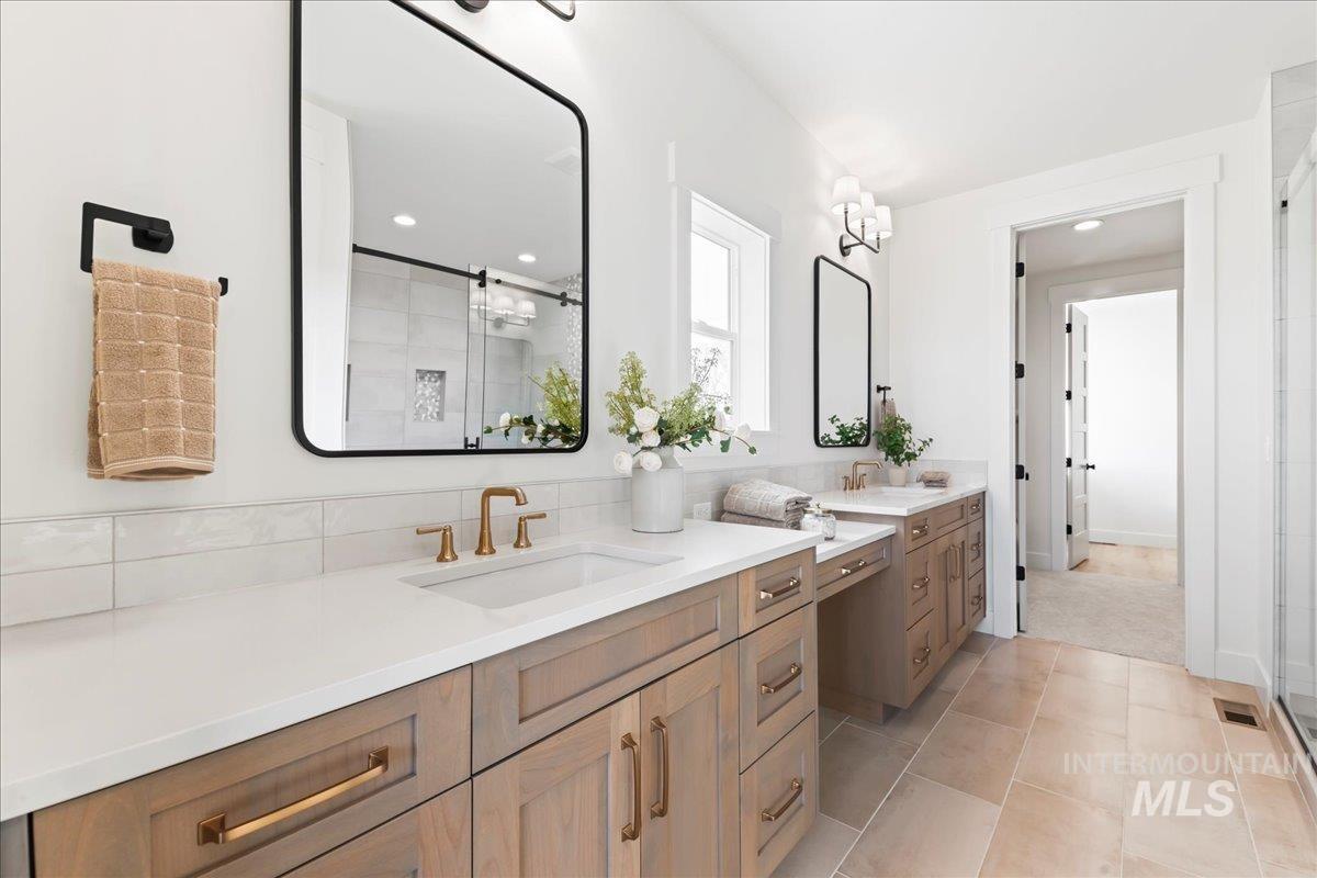 9580 S Prairie Falcon Ave., Nampa, Idaho 83686, 4 Bedrooms, 4.5 Bathrooms, Residential For Sale, Price $1,199,900,MLS 98966945