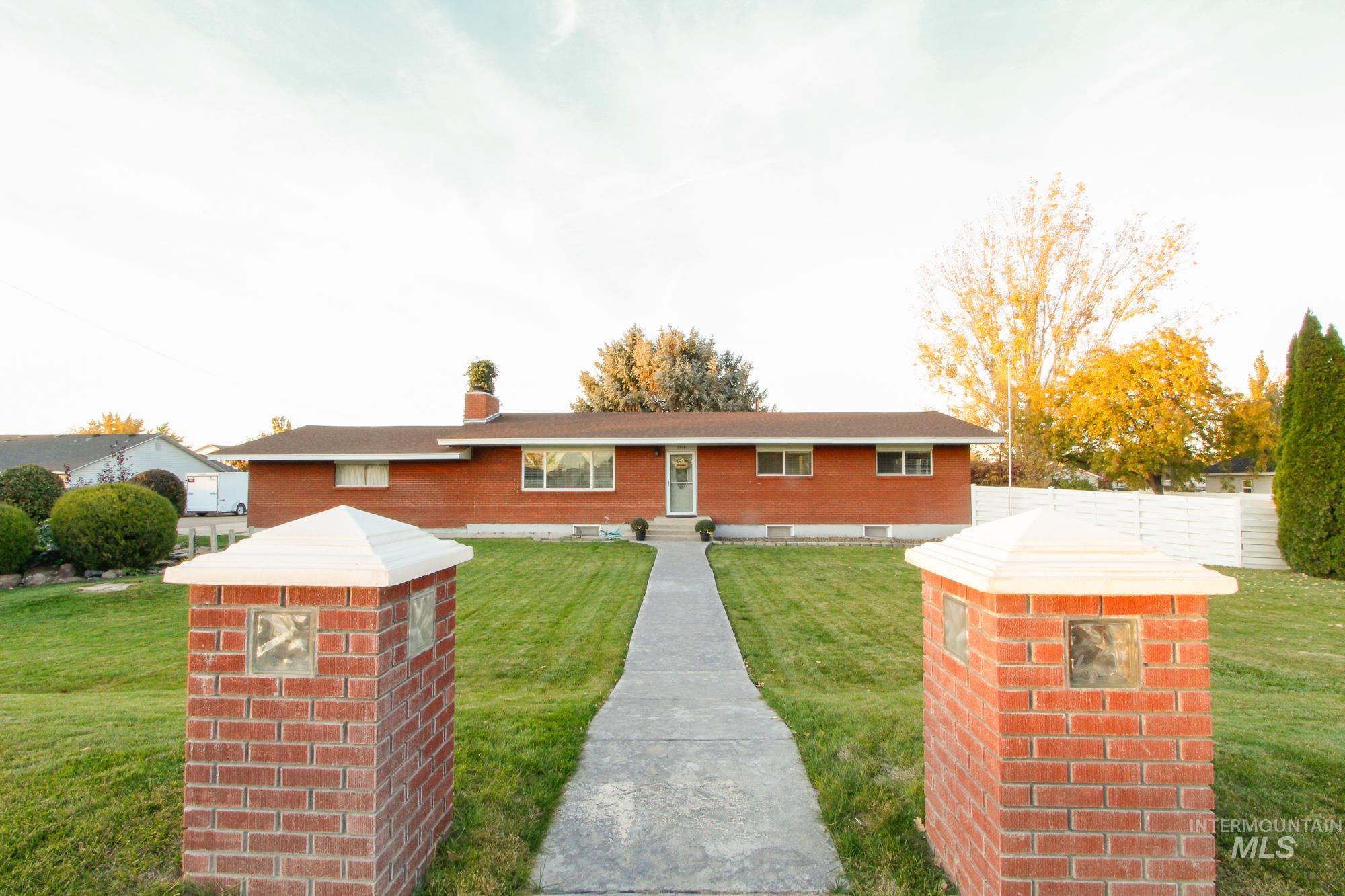 2008 Smith Ave, Nampa, Idaho 83651, 4 Bedrooms, 4.5 Bathrooms, Residential For Sale, Price $650,000,MLS 98966946