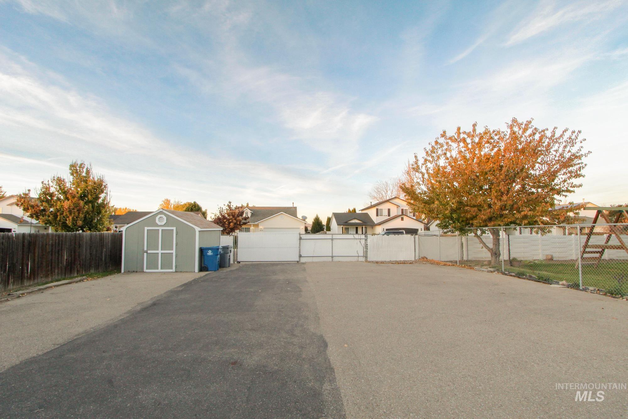 2008 Smith Ave, Nampa, Idaho 83651, 4 Bedrooms, 4.5 Bathrooms, Residential For Sale, Price $650,000,MLS 98966946